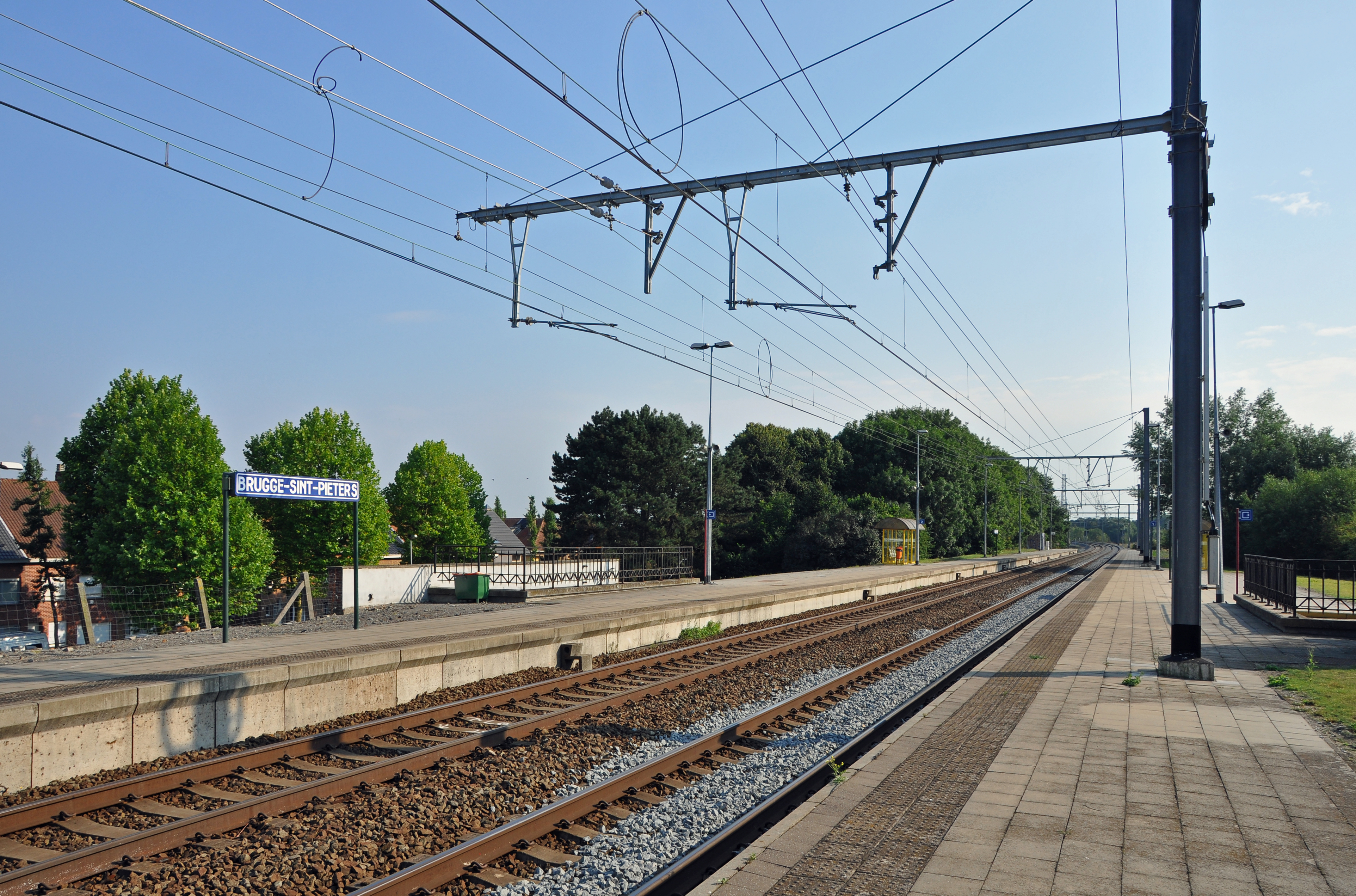 Station Brugge-Sint-Pieters R02