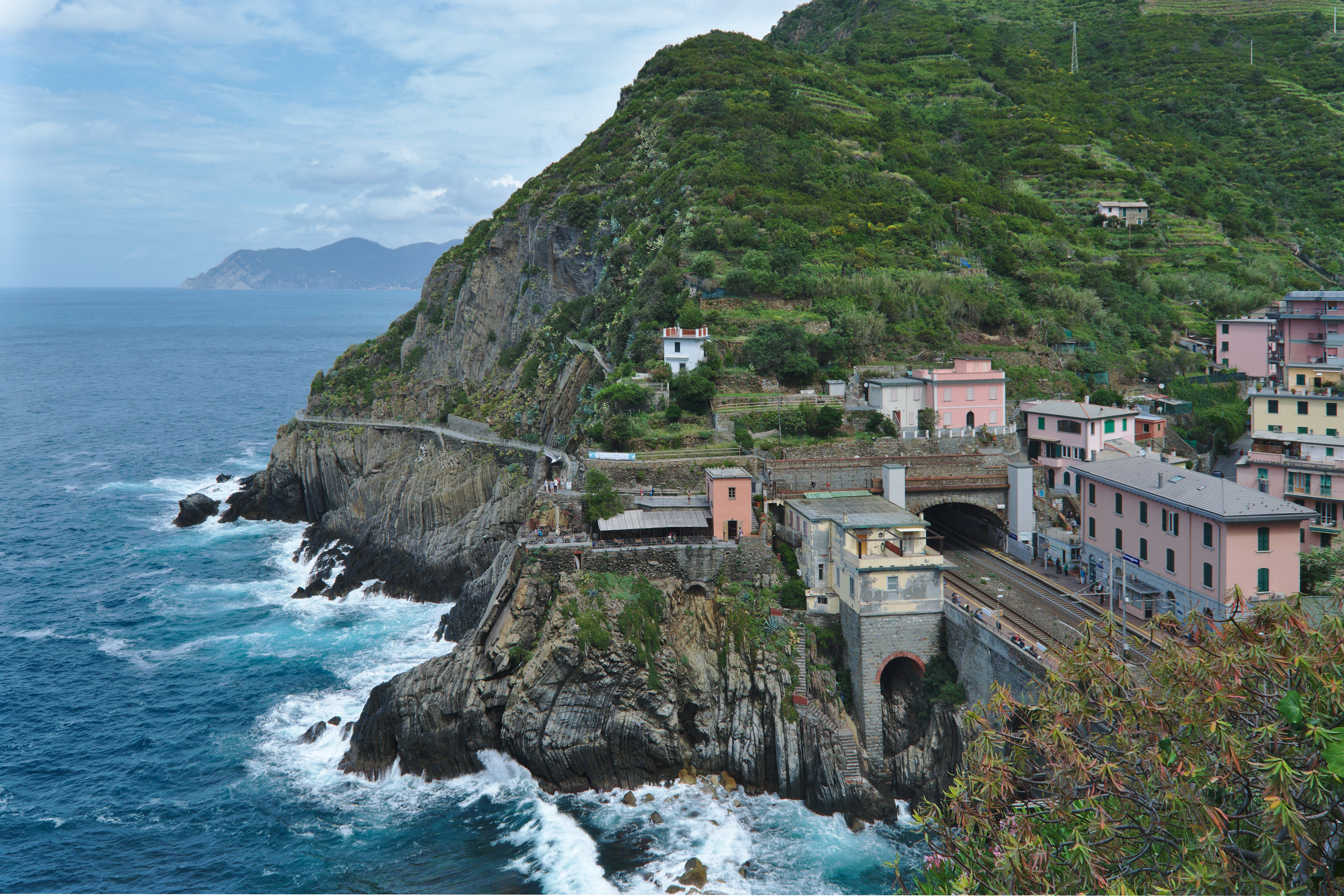 Stazione ferroviaria di Riomaggiore1
