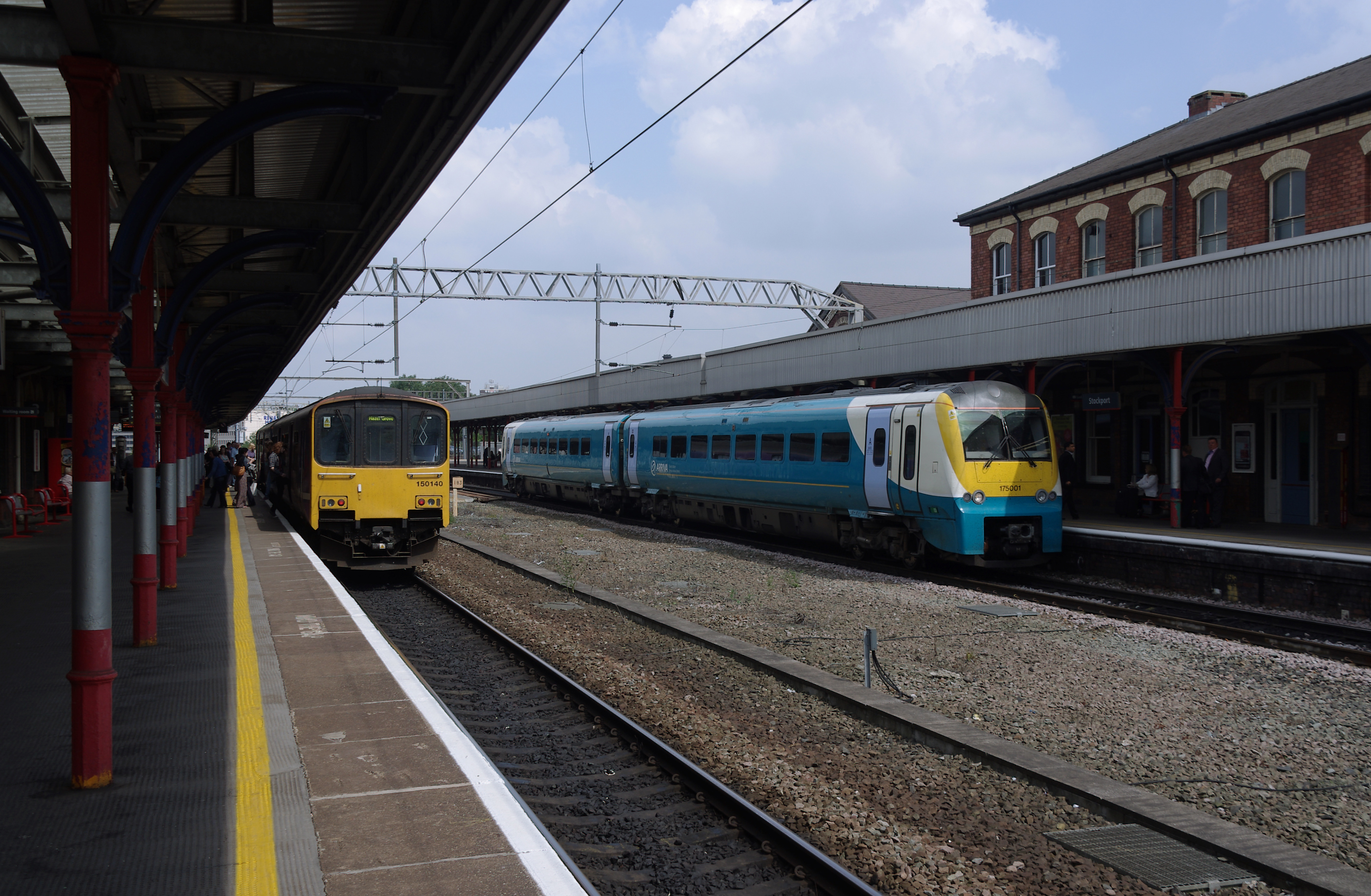 Stockport railway station MMB 16 150140 175001