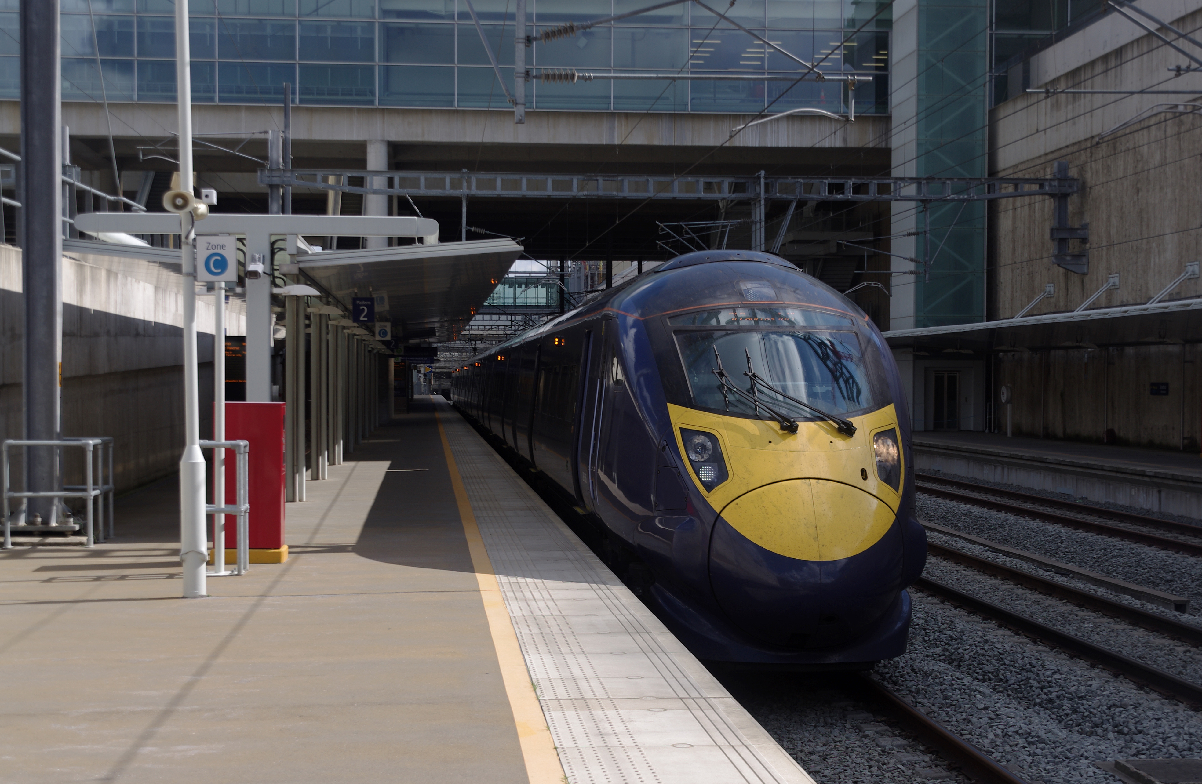 Stratford International station MMB 01 395006