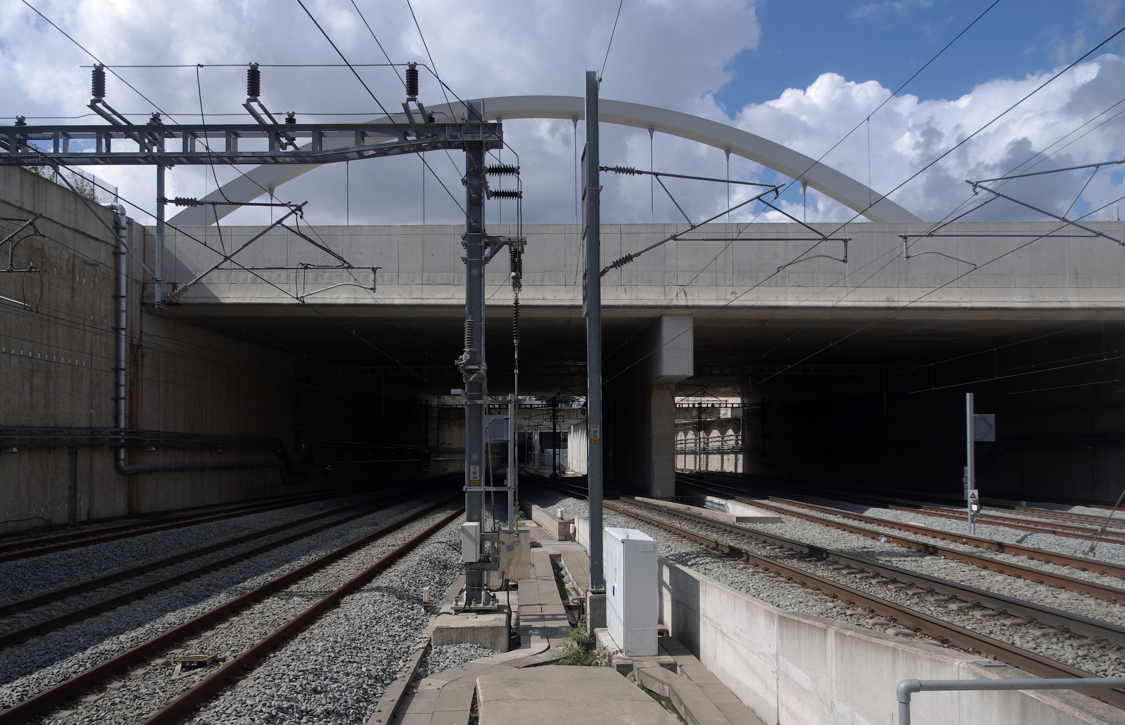Stratford International station MMB 05