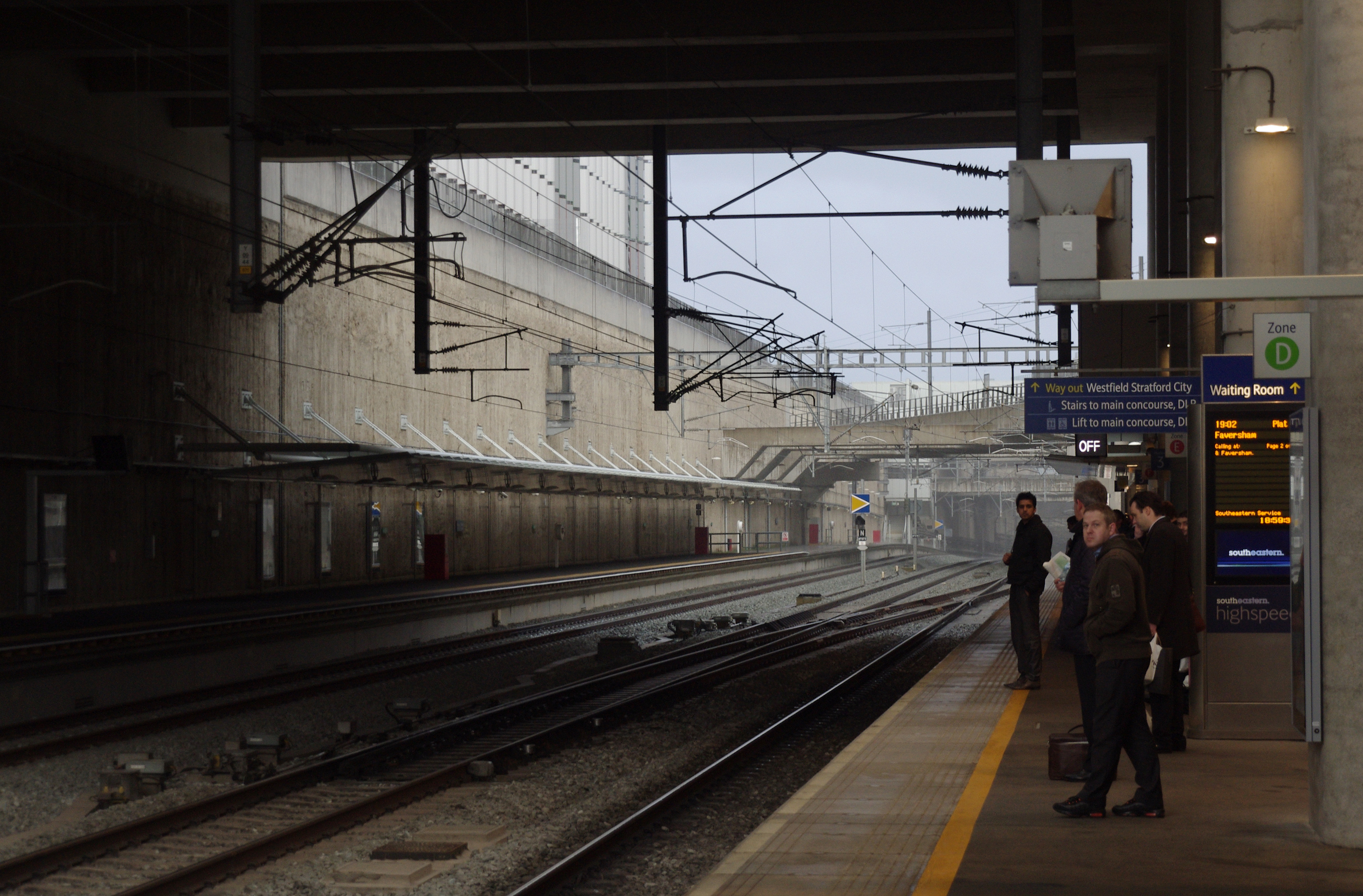 Stratford International station MMB 33
