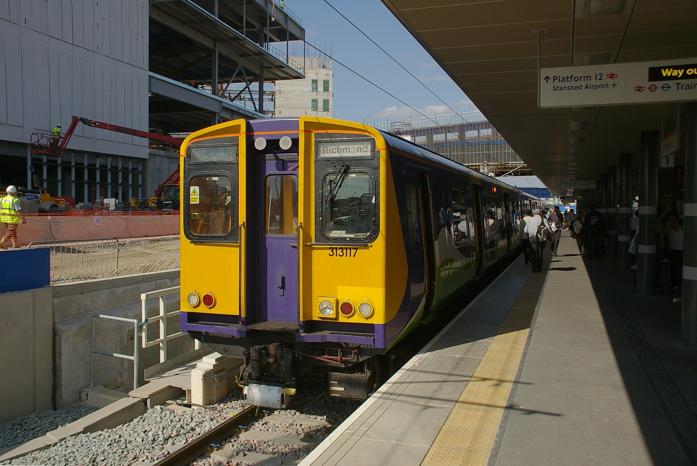 Stratford station MMB 03 313117