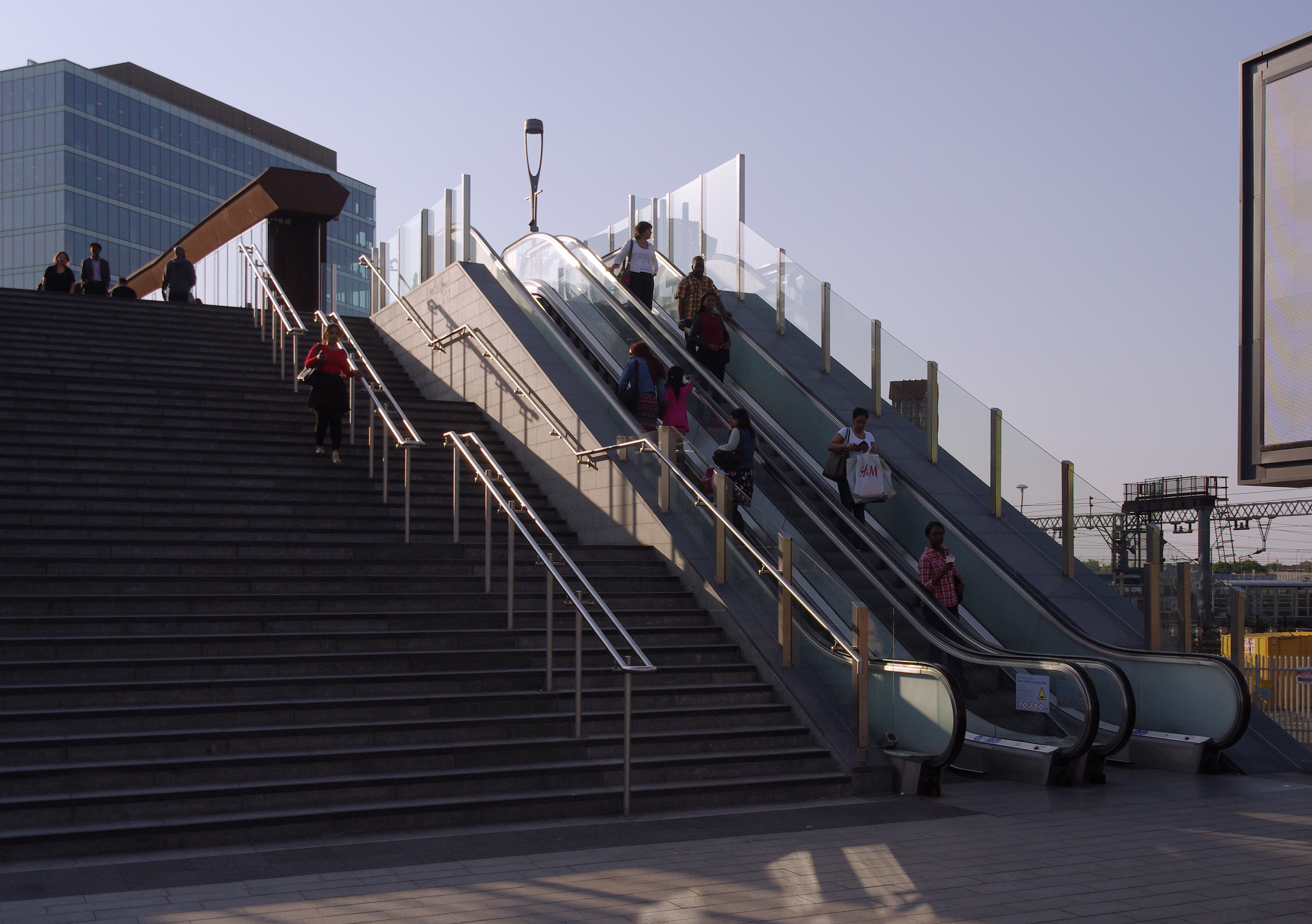Stratford station MMB 32