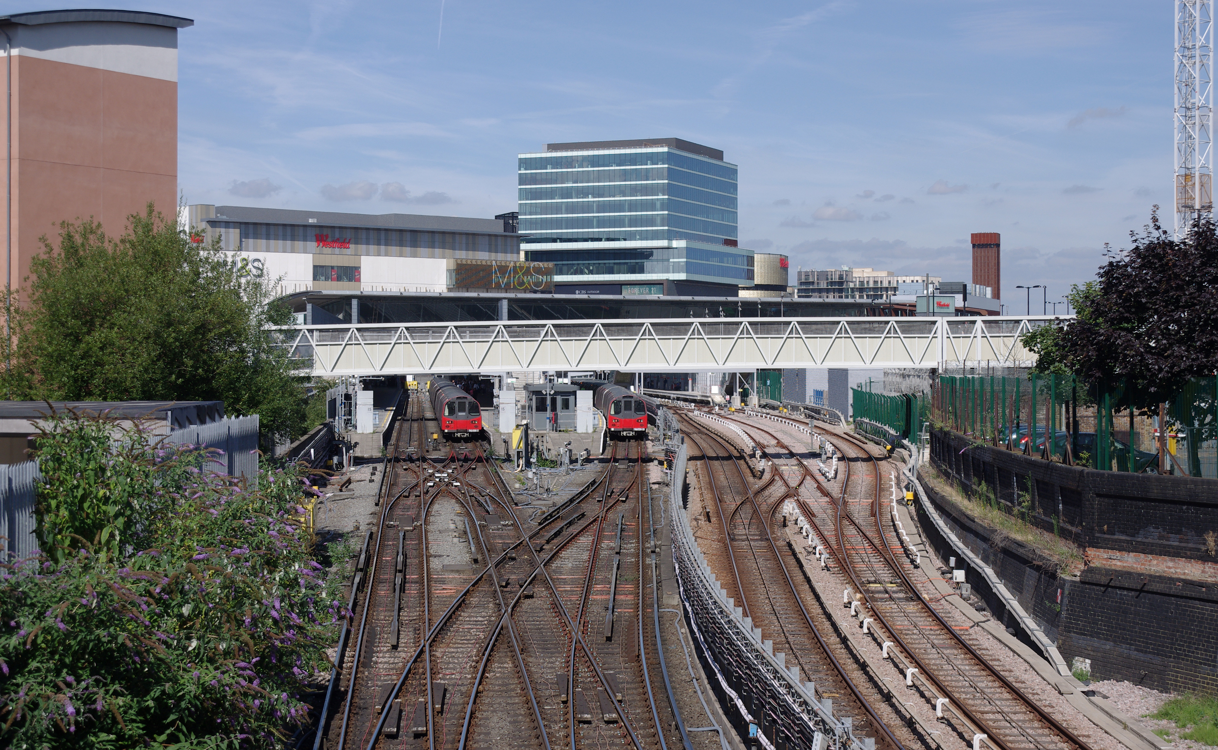 Stratford station MMB 37 1996 Stock