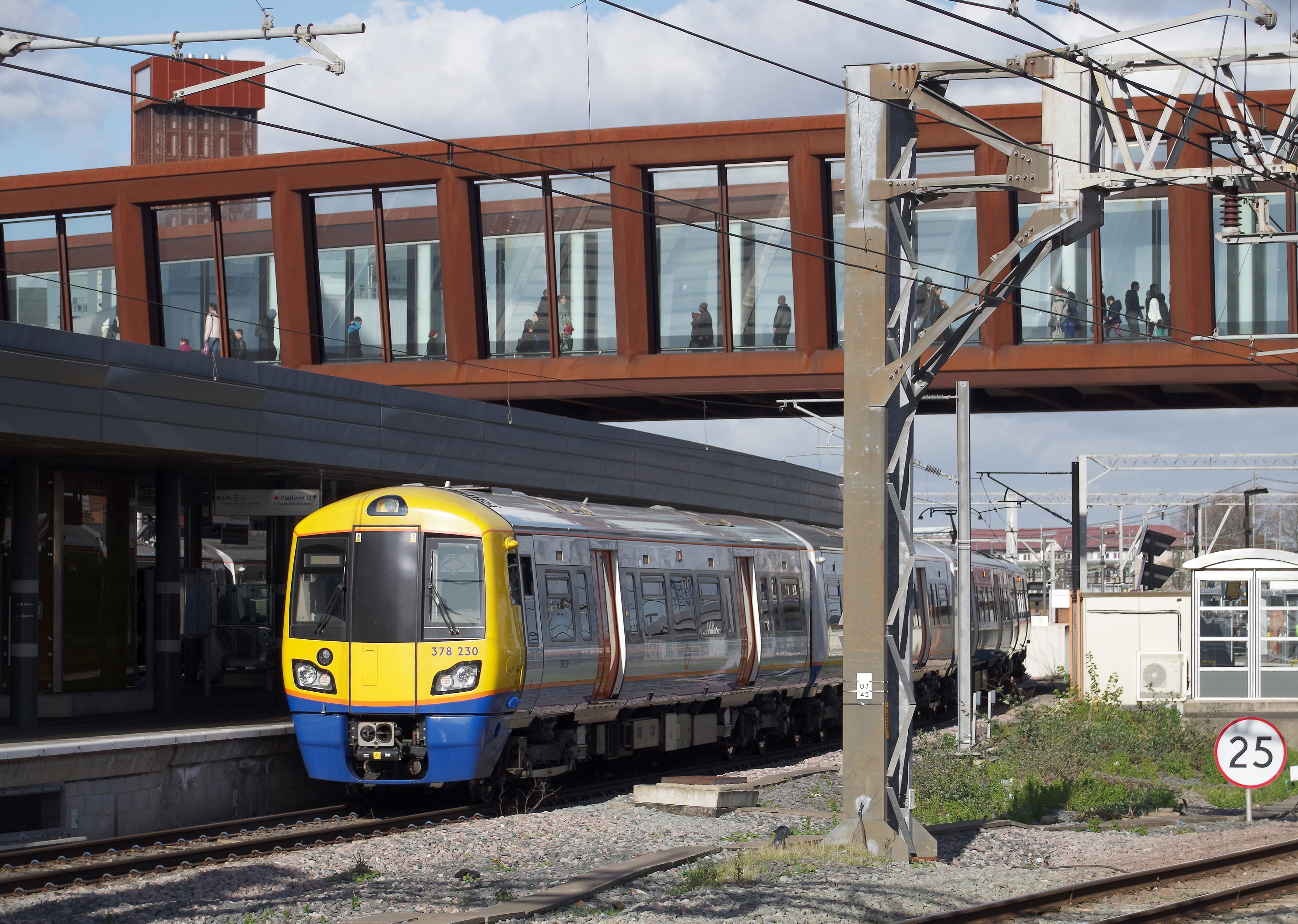 Stratford station MMB 46 378230