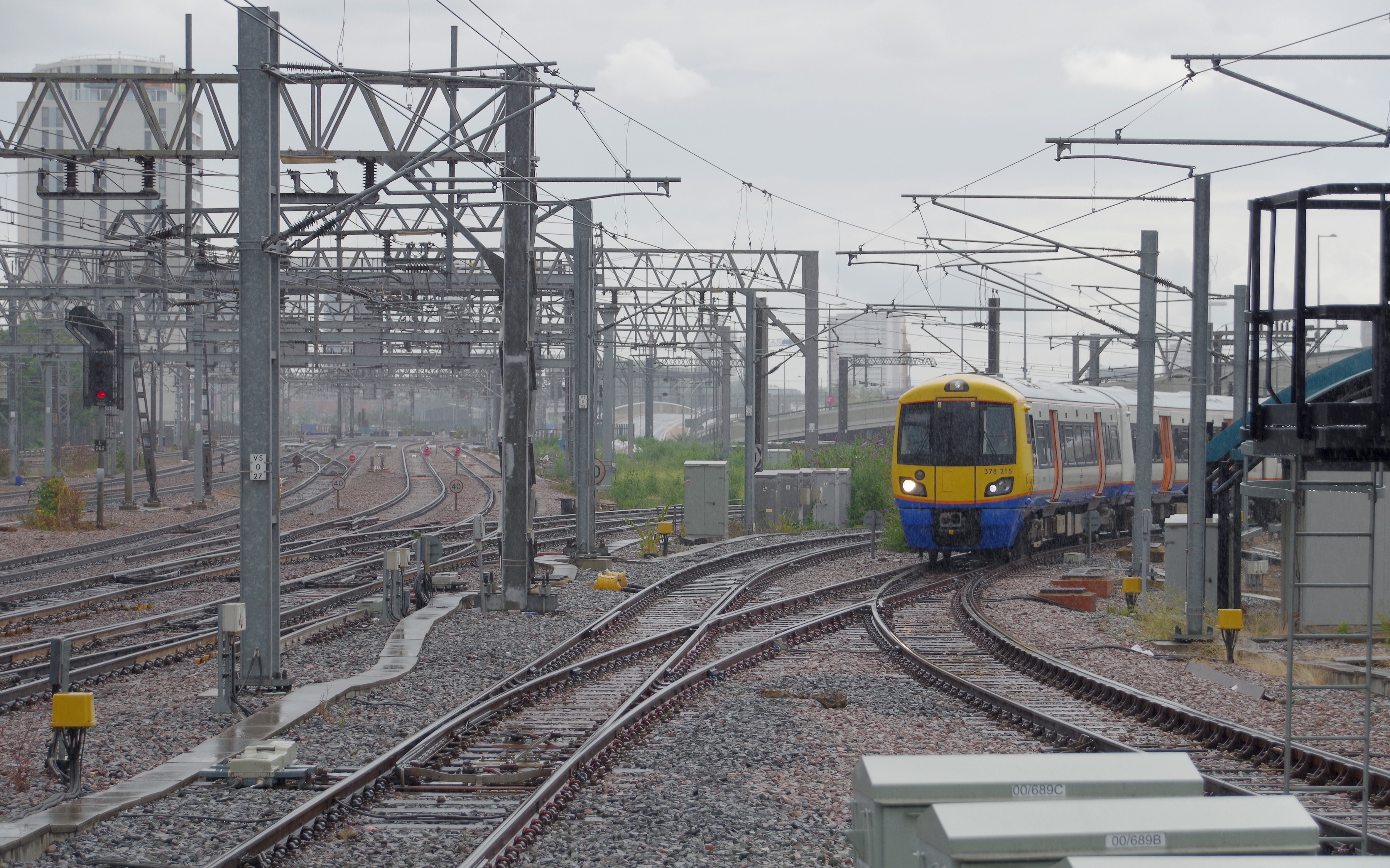Stratford station MMB 58 378215
