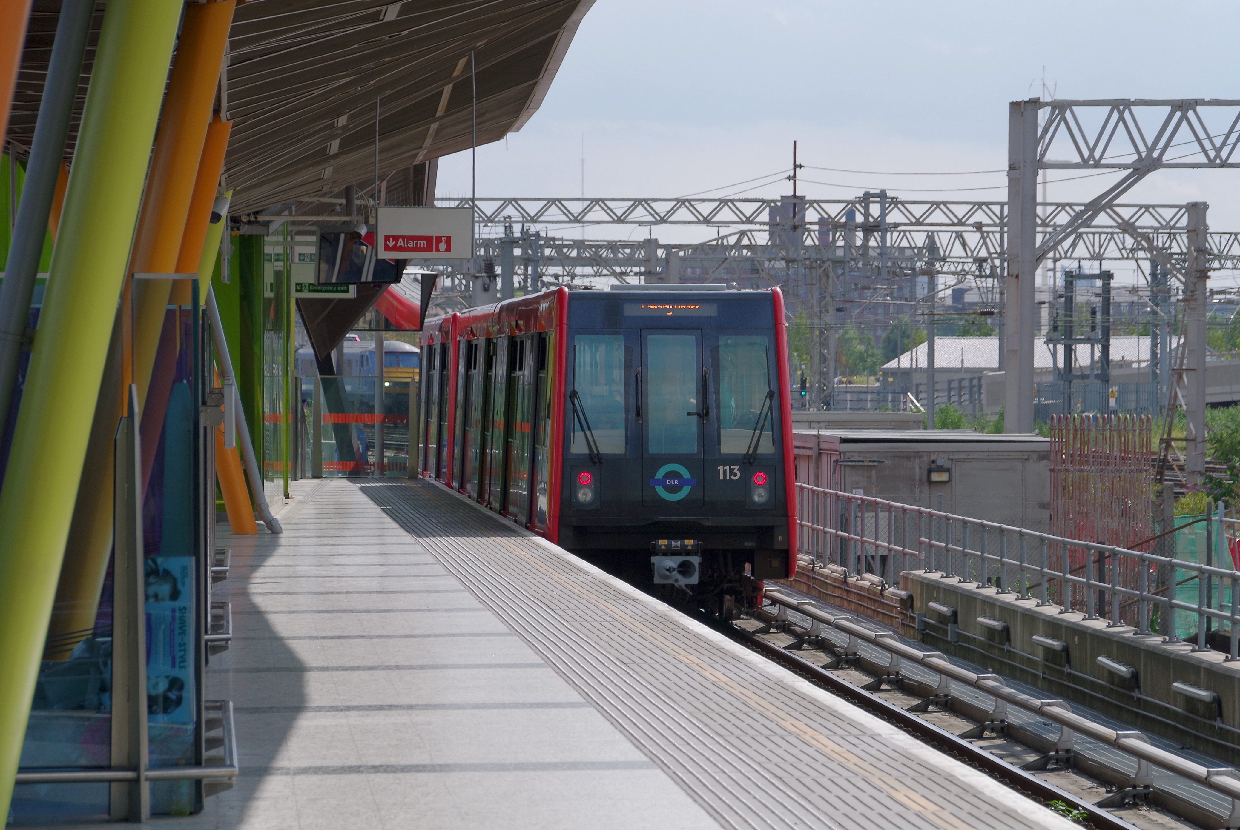 Stratford station MMB 65 113