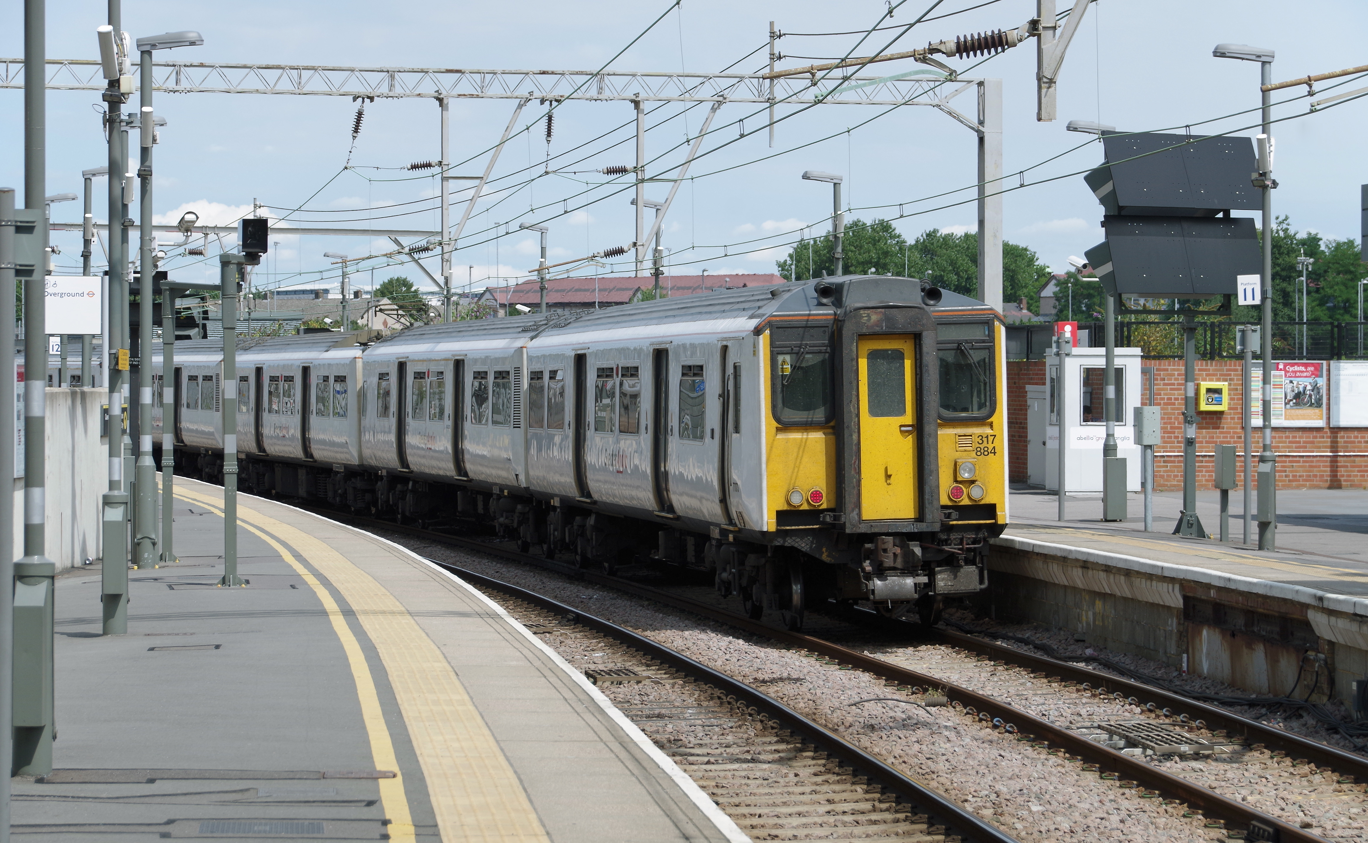 Stratford station MMB 78 317884