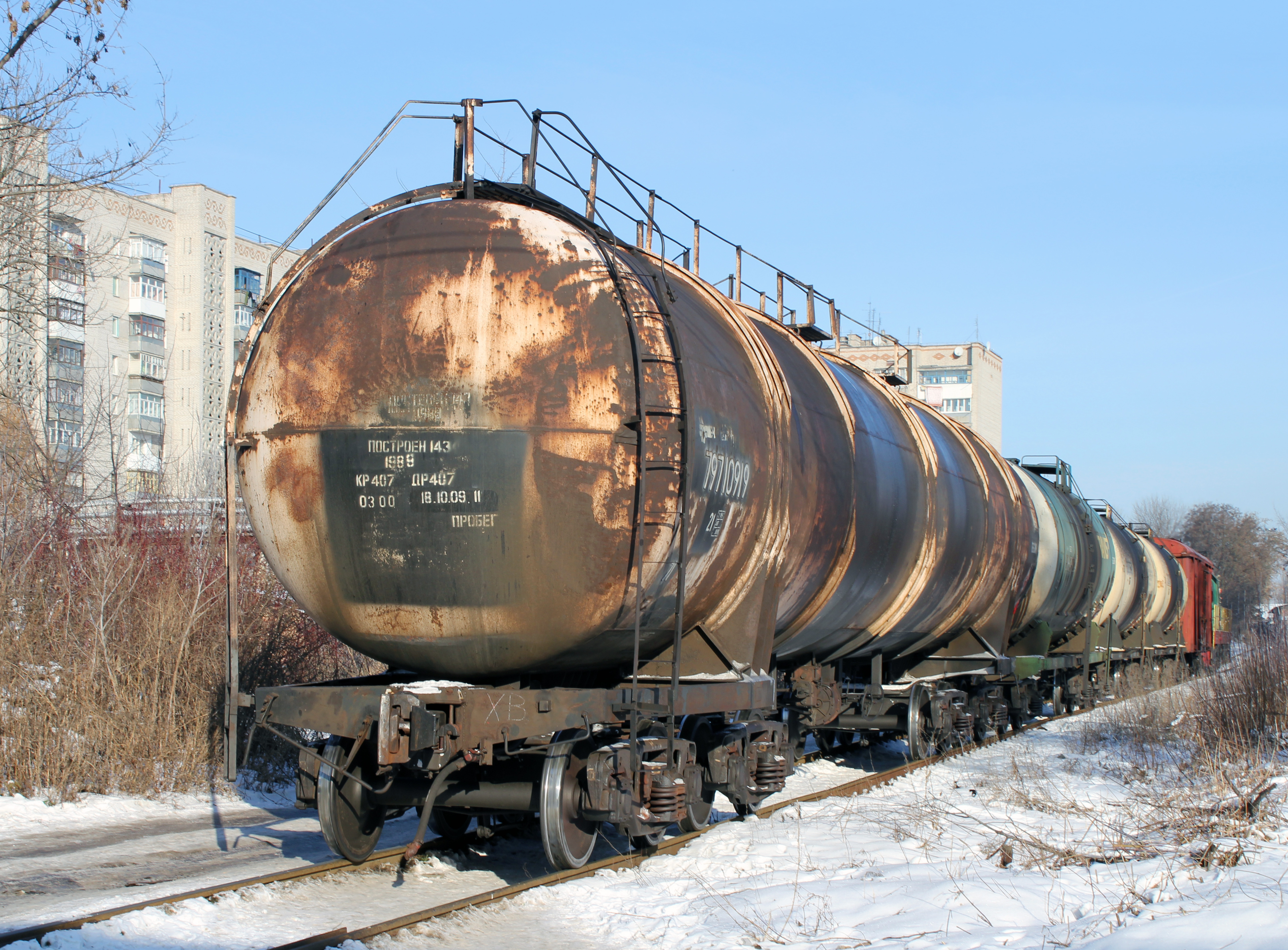Tank cars 2011 G01