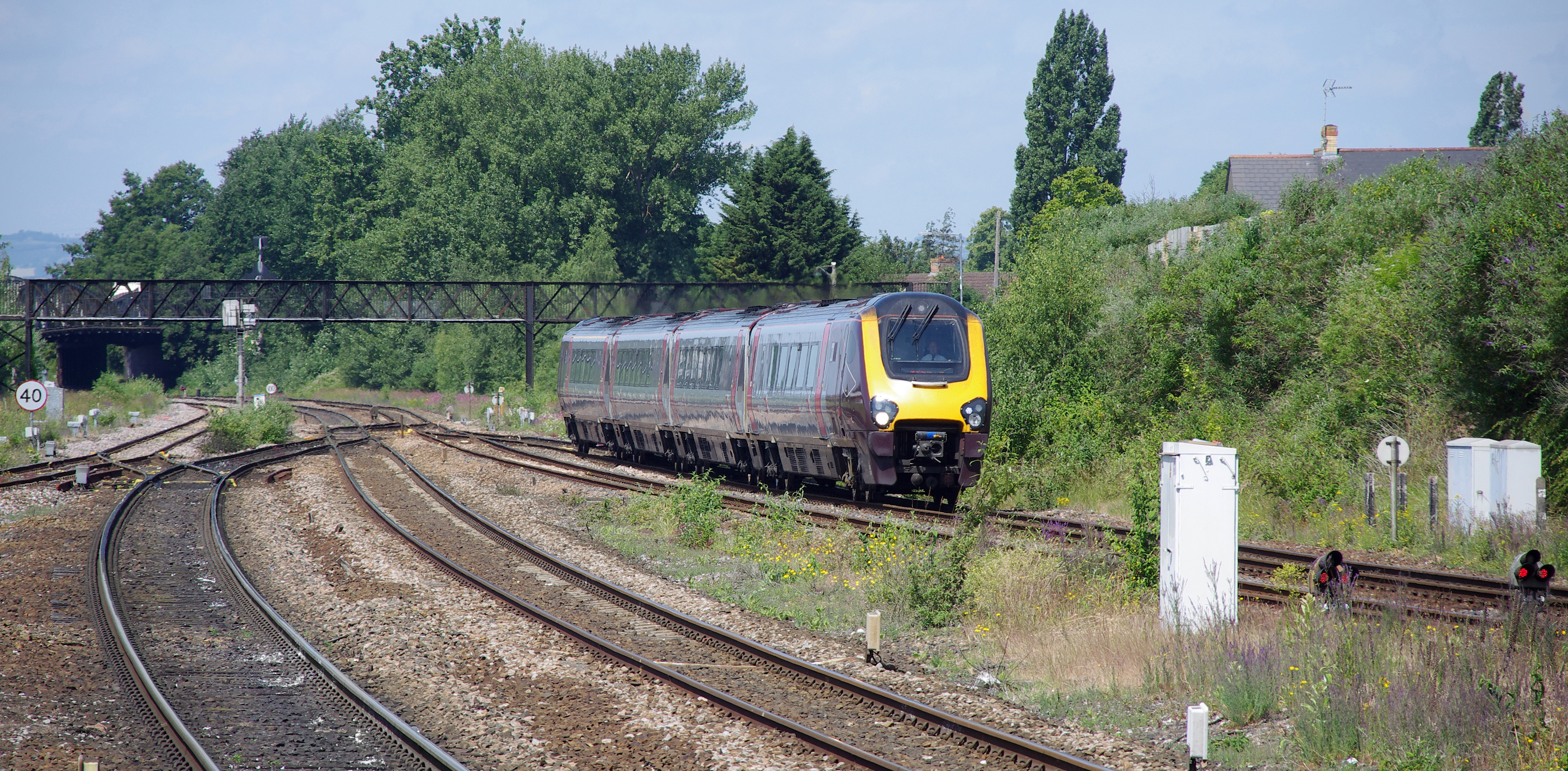 Taunton railway station MMB 03 220014