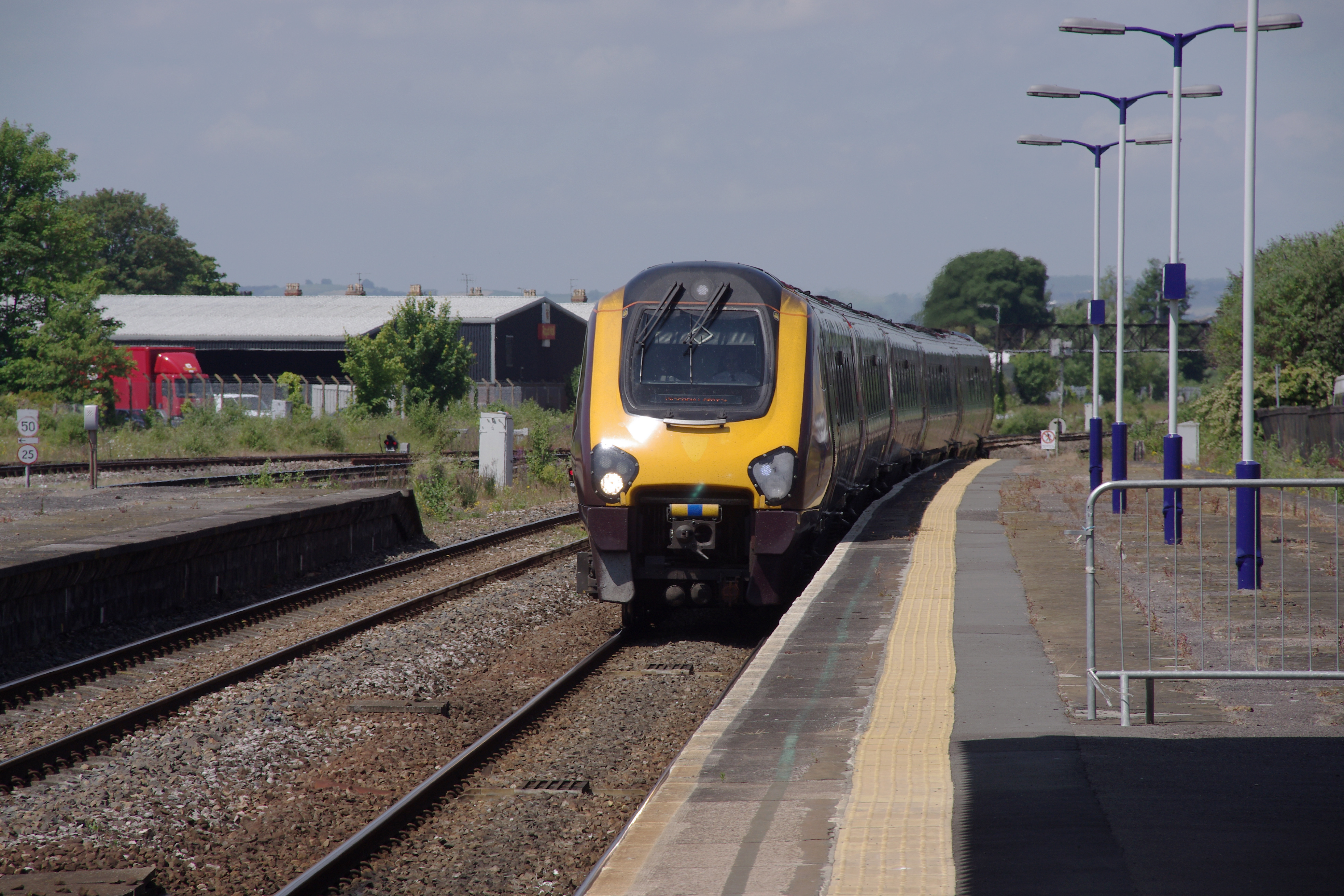 Taunton railway station MMB 11 221131