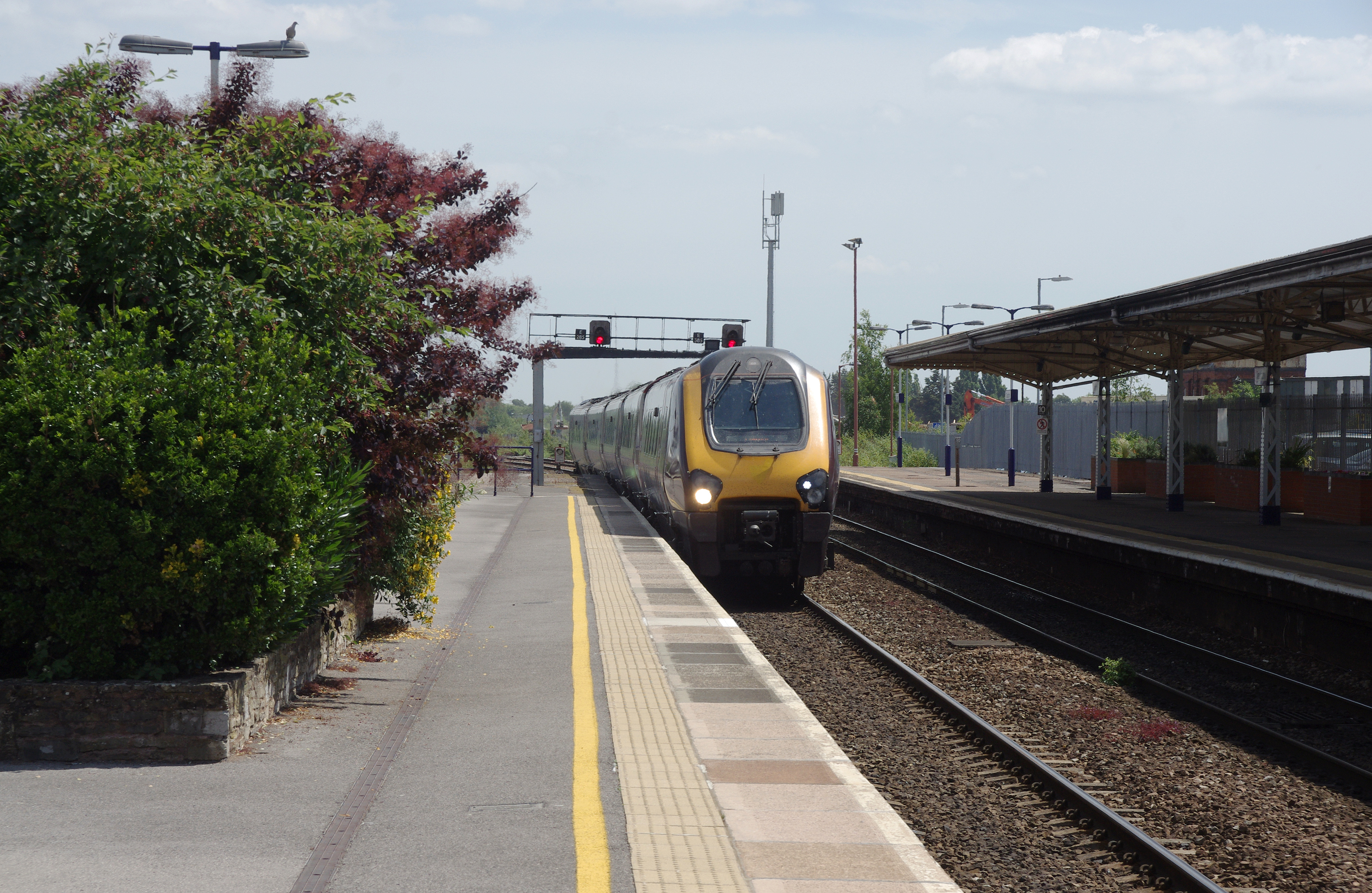 Taunton railway station MMB 19 221119