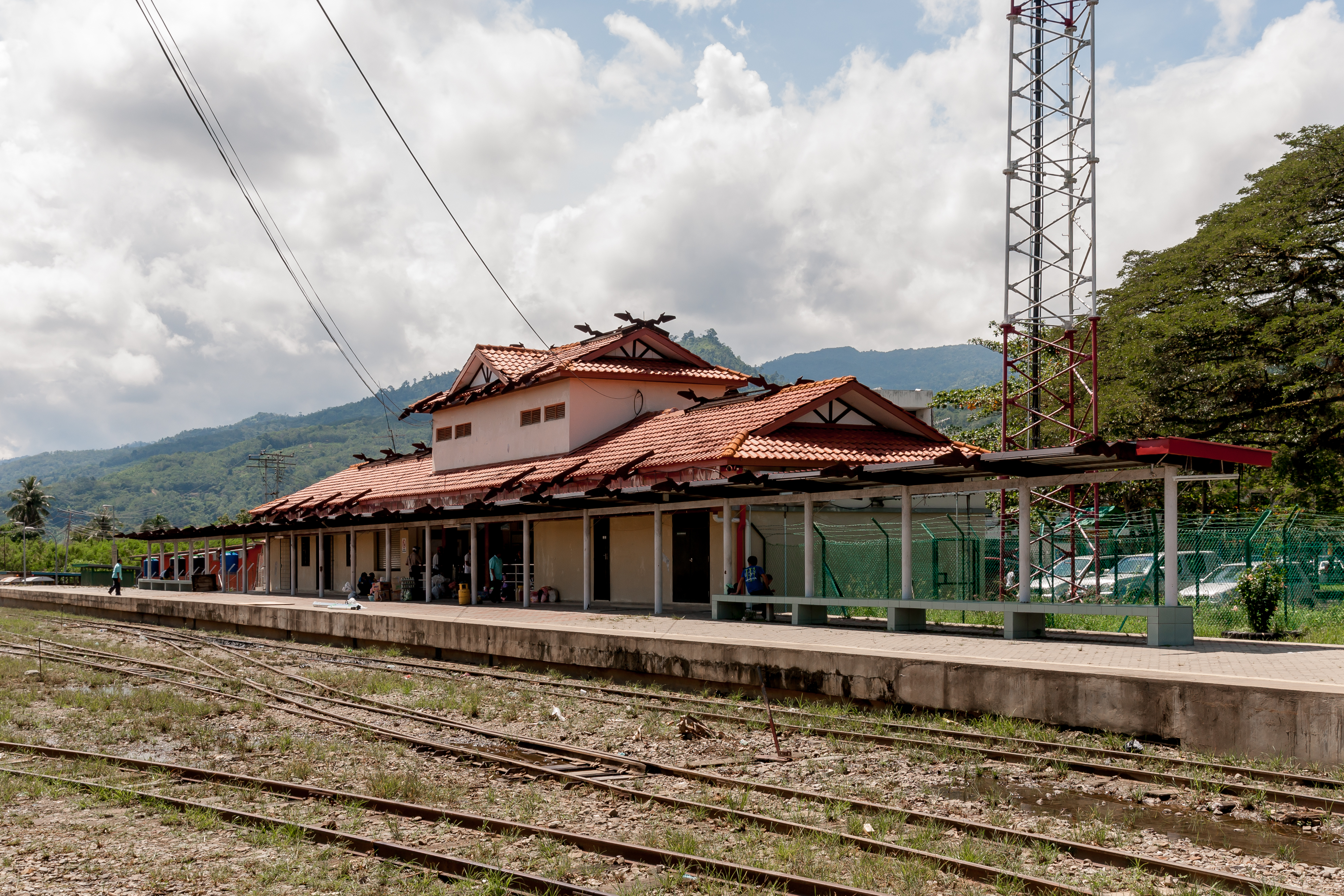 Tenom Sabah Railway-Station-01