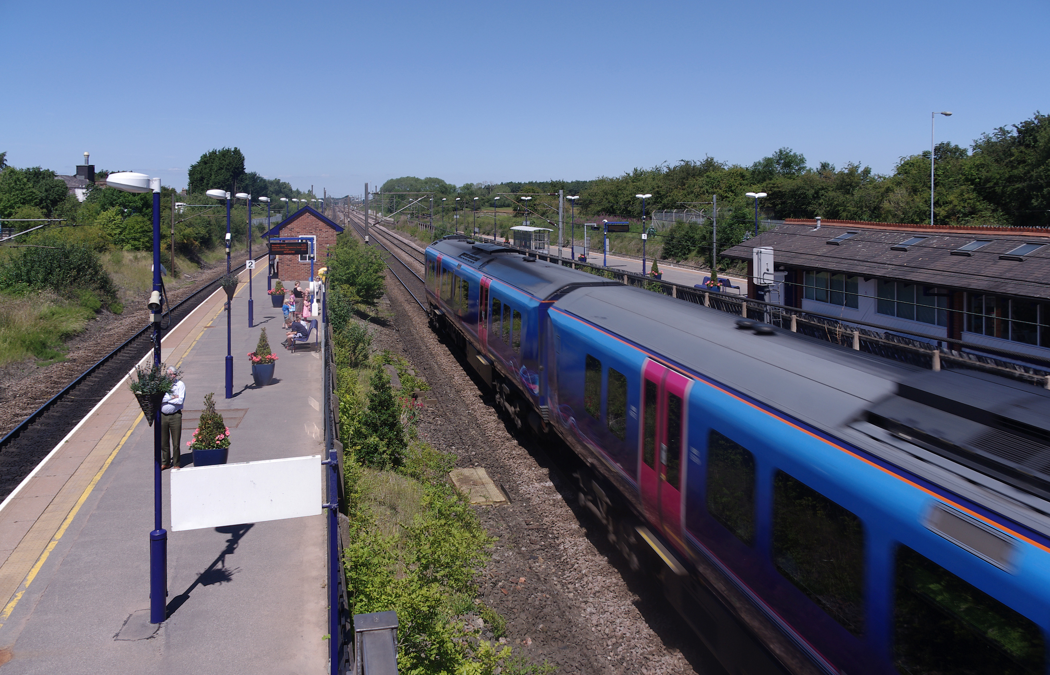 Thirsk railway station MMB 07 185142