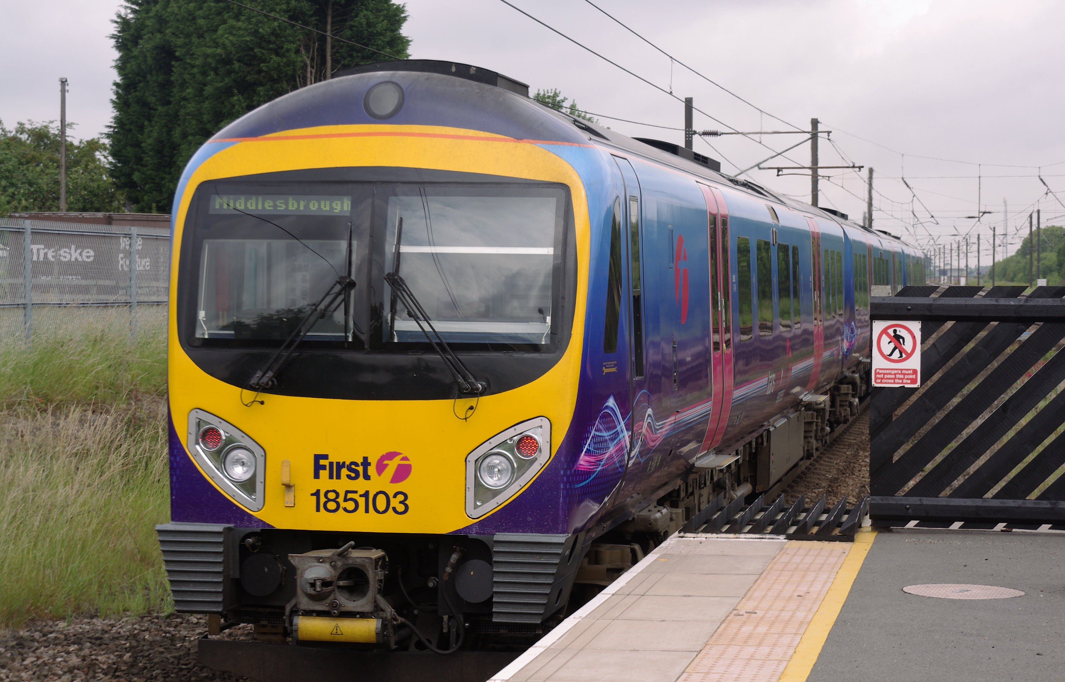 Thirsk railway station MMB 16 185103