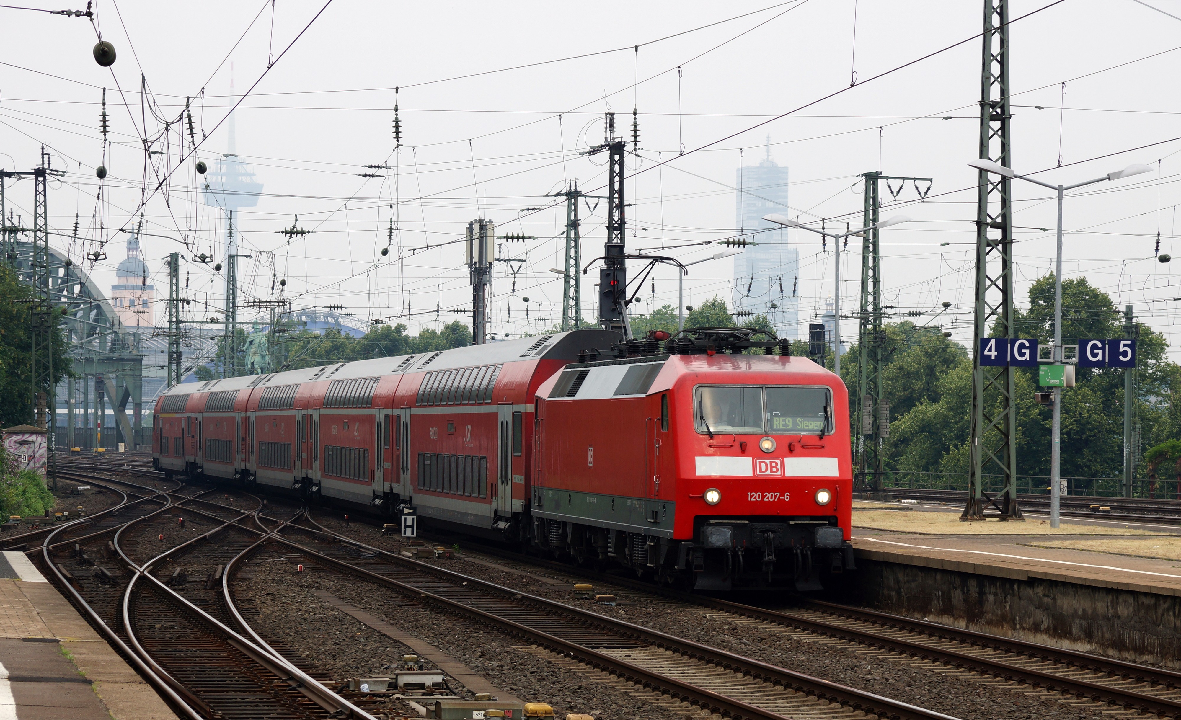 120 207-6 Köln, Rhein-Sieg-Express 2013-07-23-01