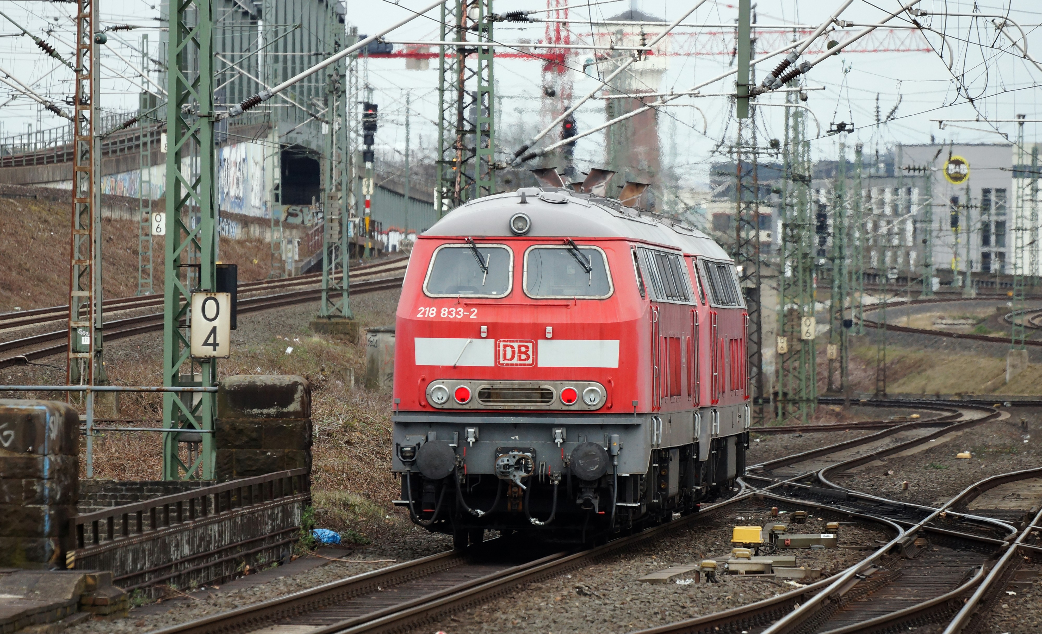 218 833-2 Köln-Deutz 2016-03-30-03