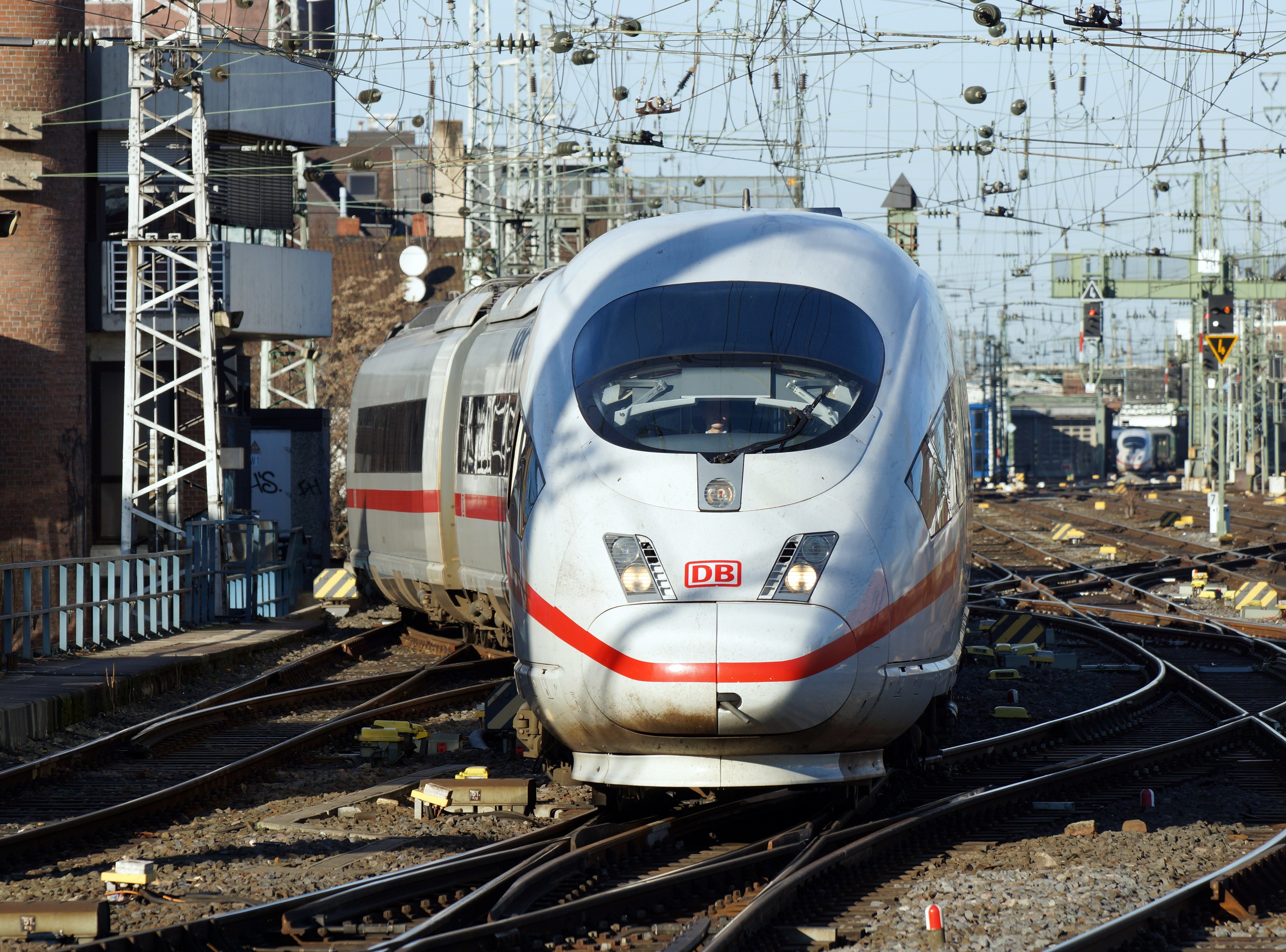 406 003-4 Köln Hauptbahnhof 2015-12-26-03