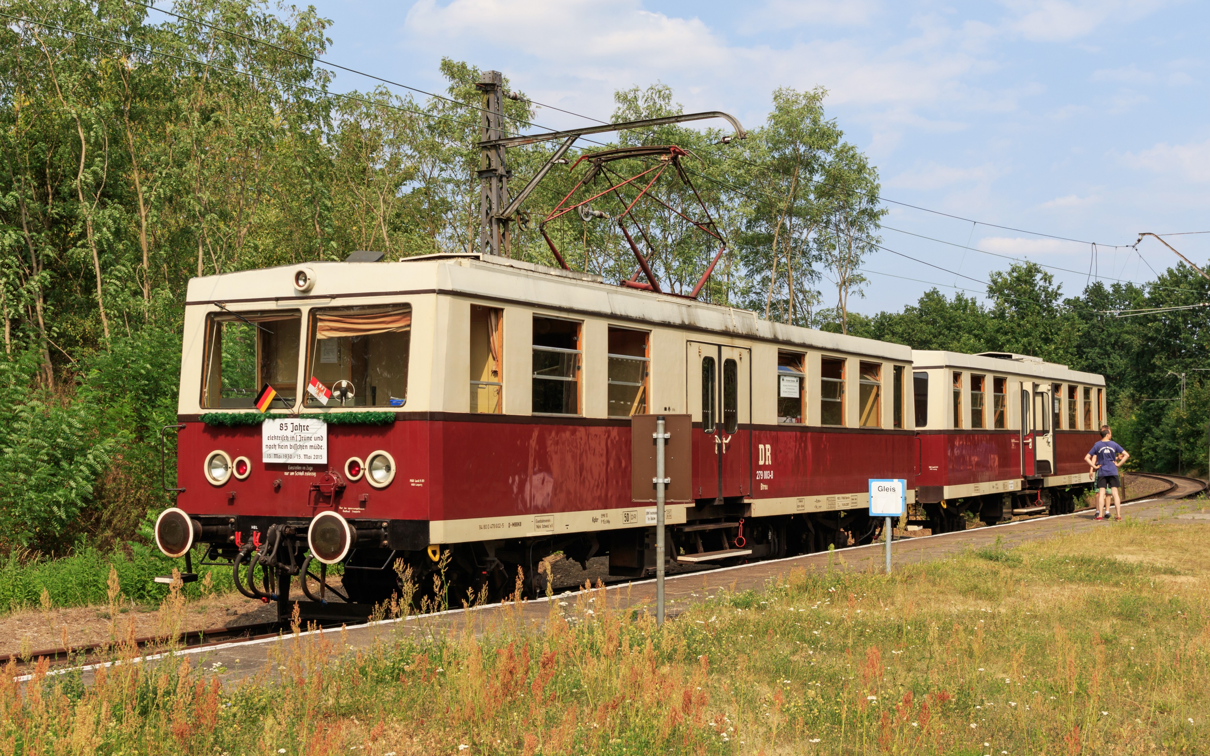 BfMuencheberg Zug der Buckower Kleinbahn 08-2015