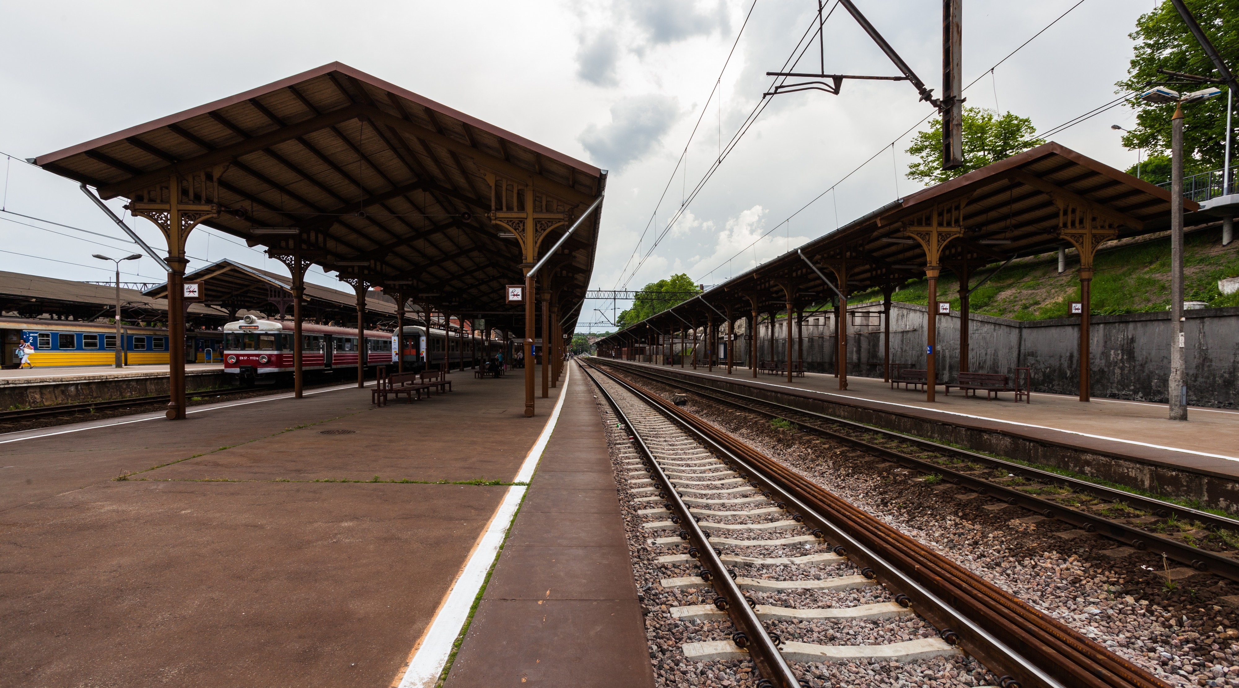 Estación de FFCC, Gdansk, Polonia, 2013-05-20, DD 18