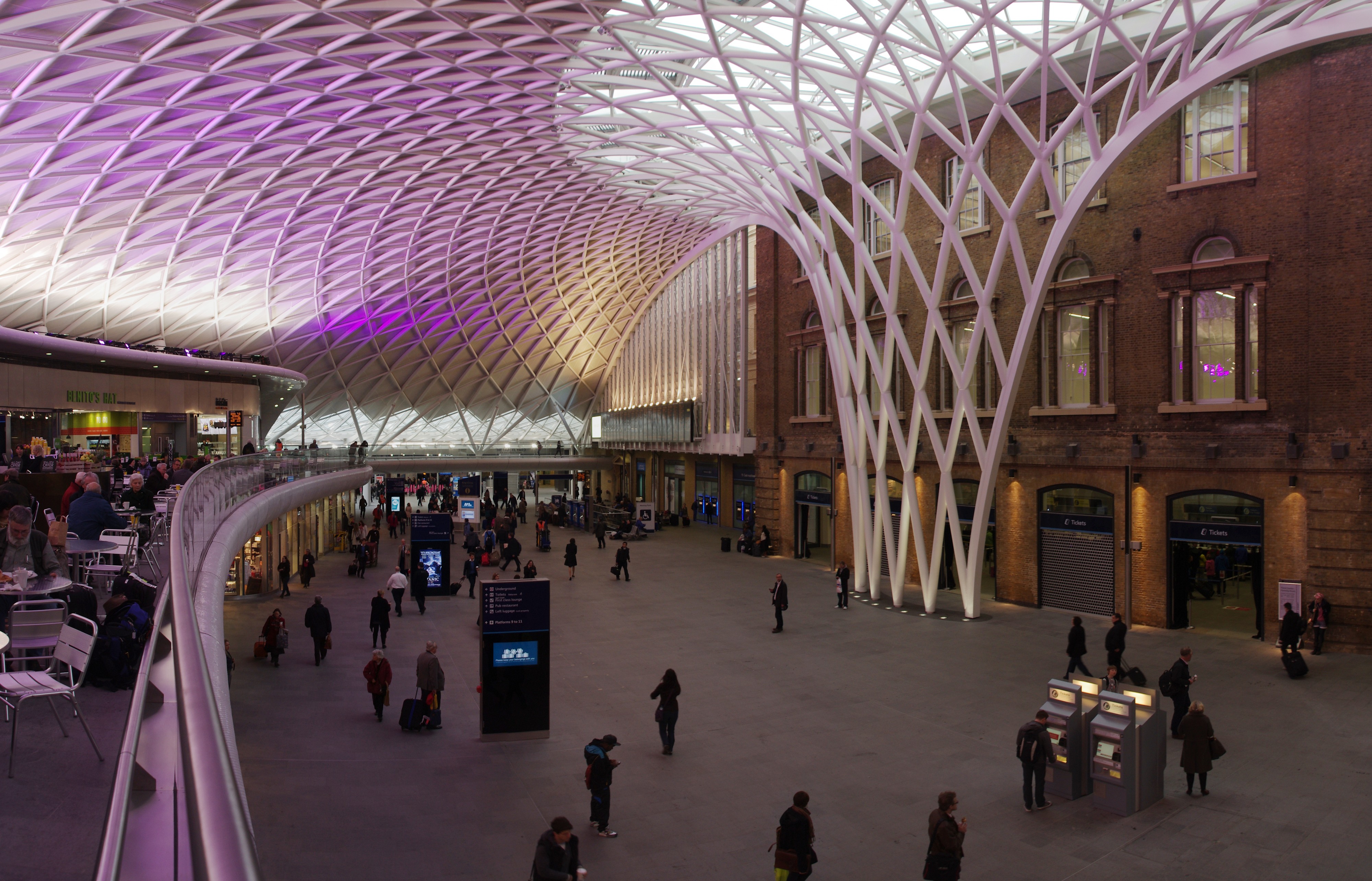 King's Cross railway station MMB 70