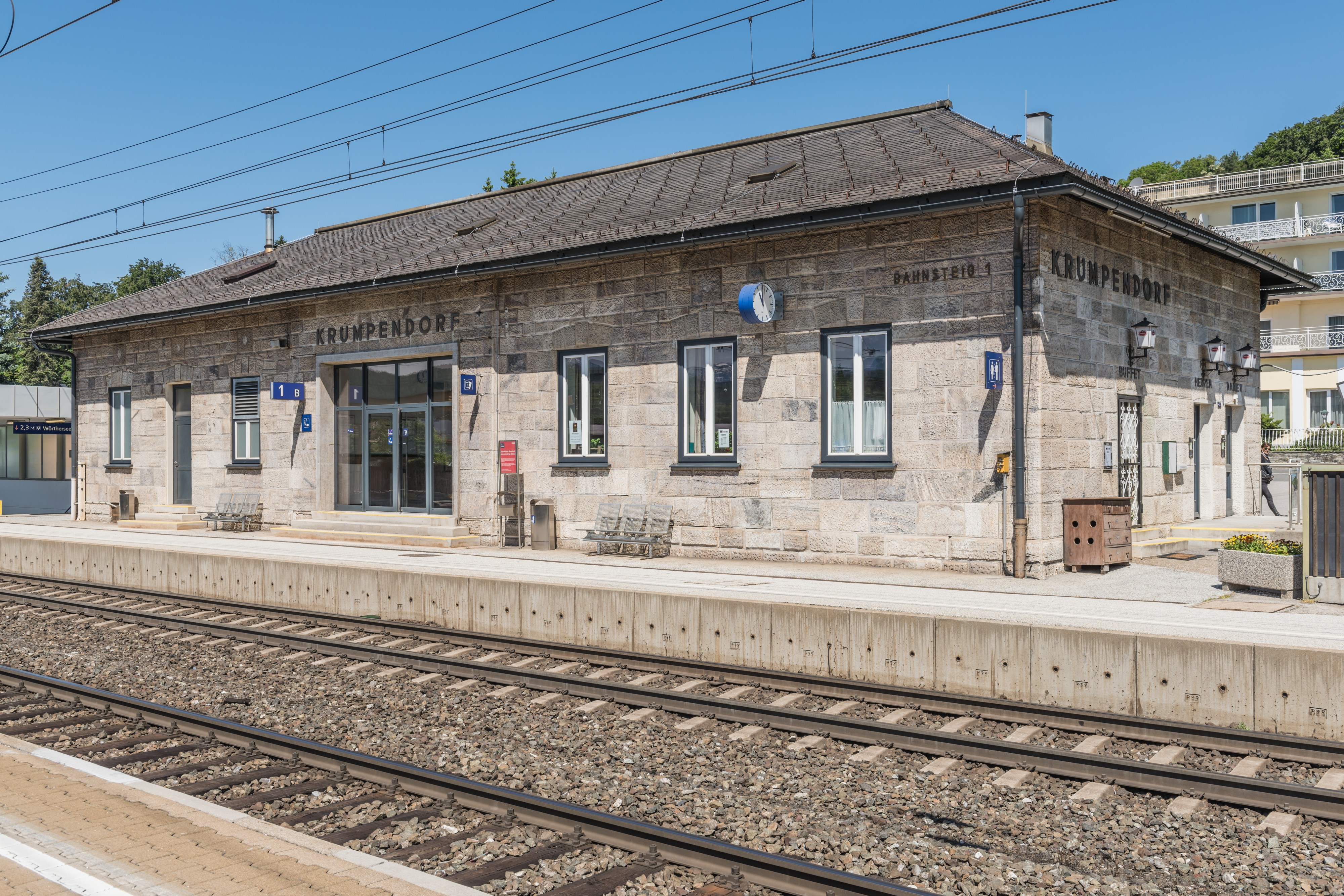 Krumpendorf Hauptstrasse Bahnhof 26052016 2076