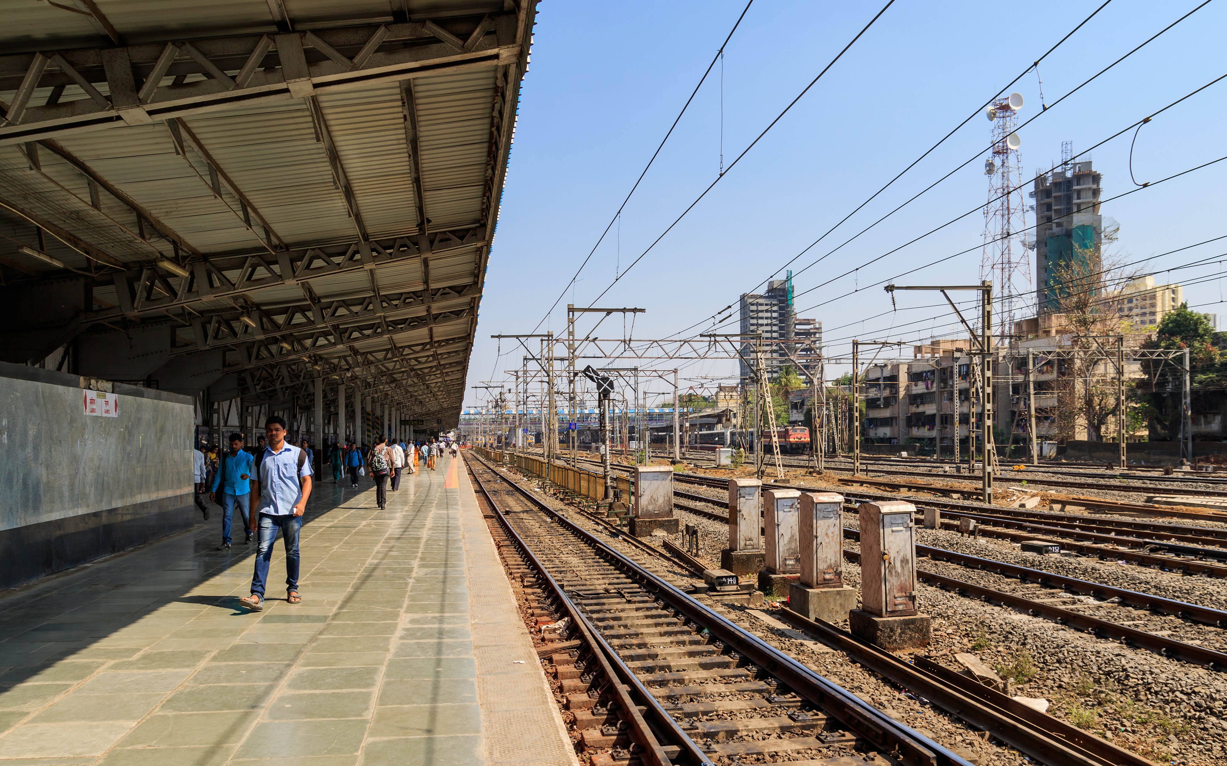 Mumbai 03-2016 87 Borivali station