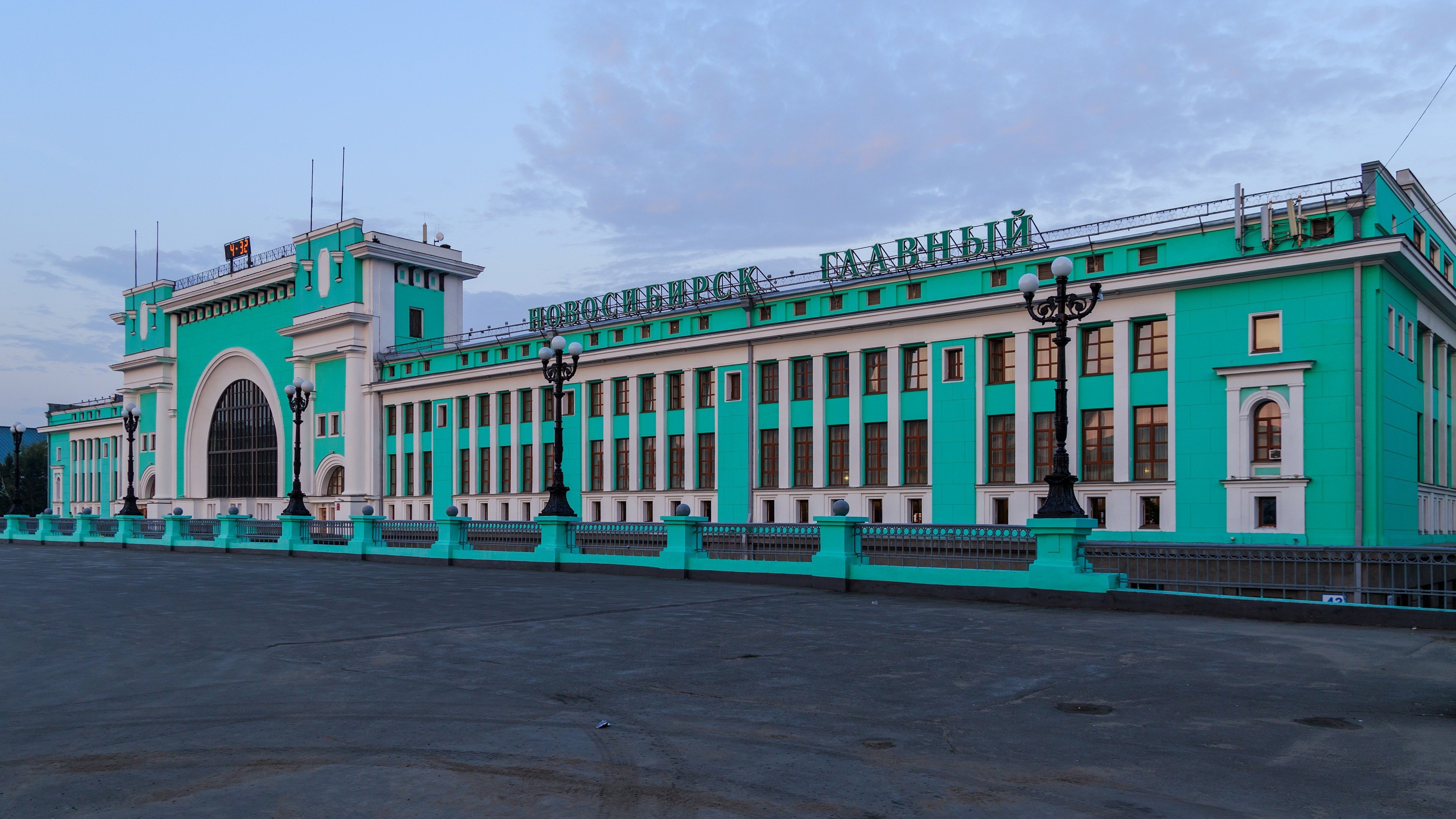 Novosibirsk Glavny Station 07-2016 img1