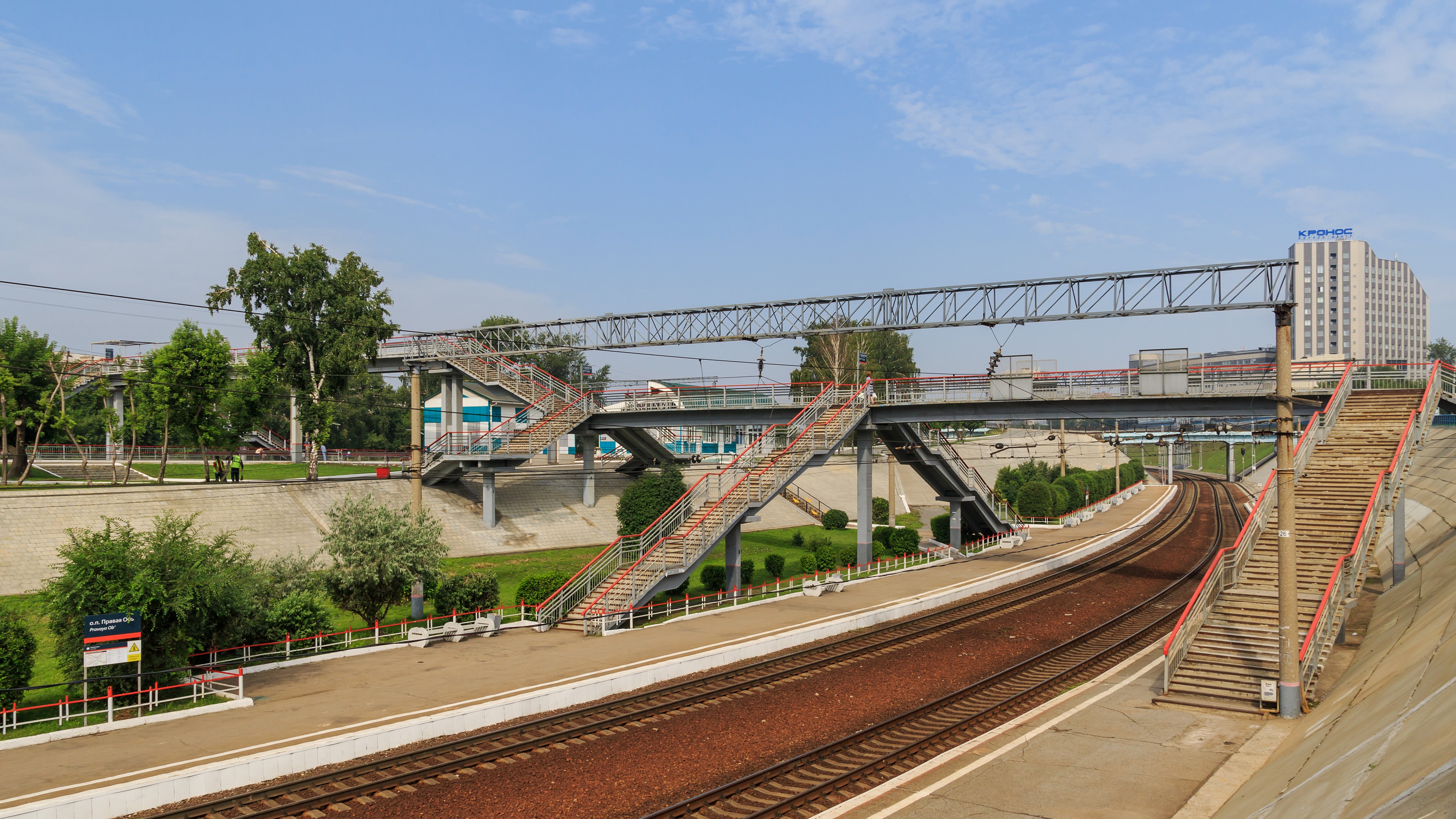 Novosibirsk Pravaya Ob platform 07-2016