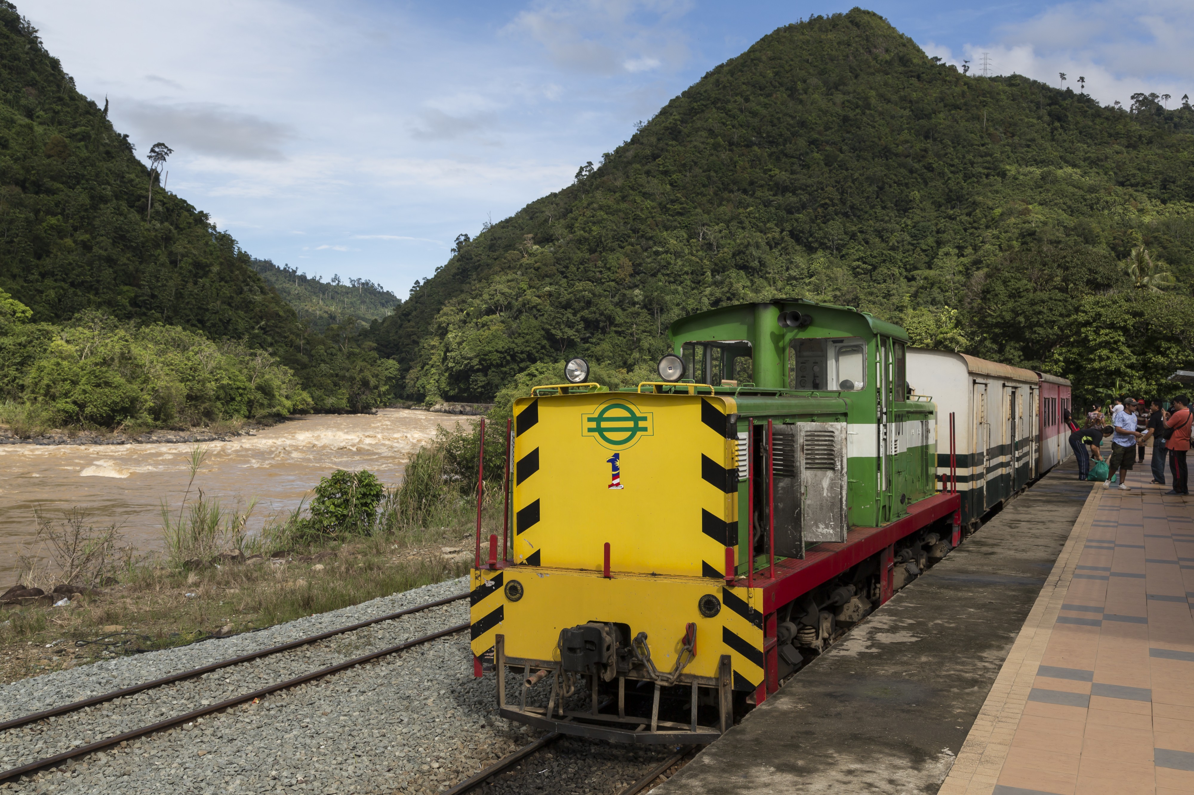 SabahStateRailways Rayoh-Railway-Station-05
