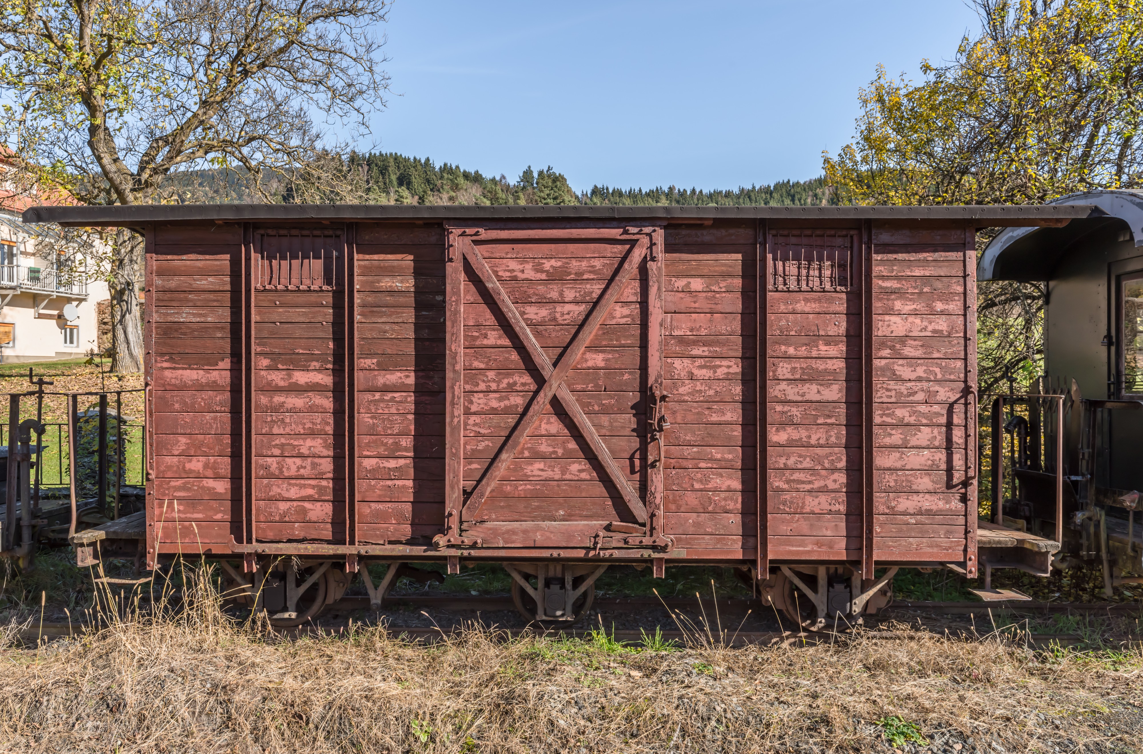 Straßburg Poeckstein-Zwischenwaessern Gurktalbahn Gueterwaggon Seitenansicht 28102016 5210