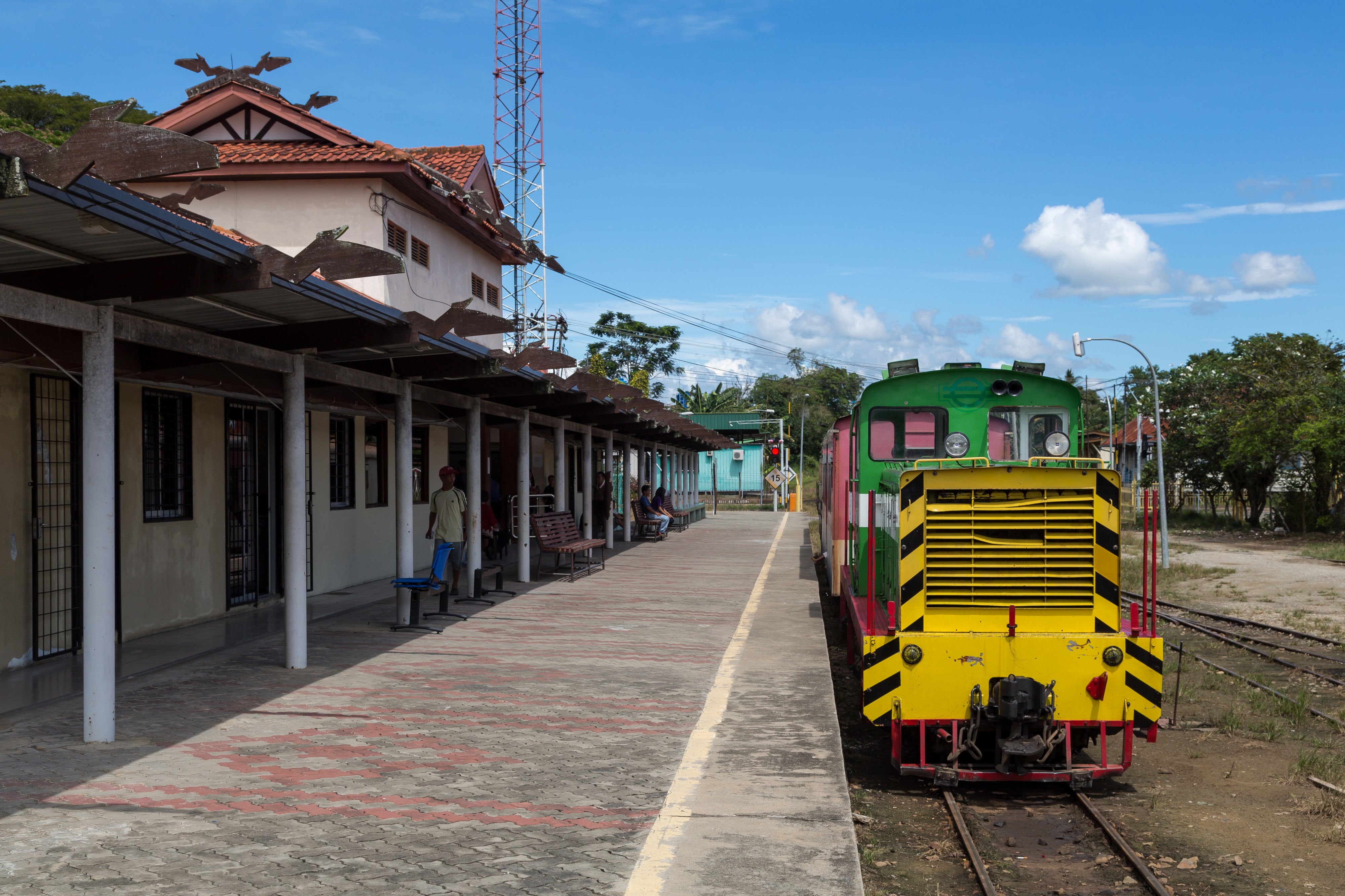 Tenom Sabah Diesel-lokomotive-5101-02