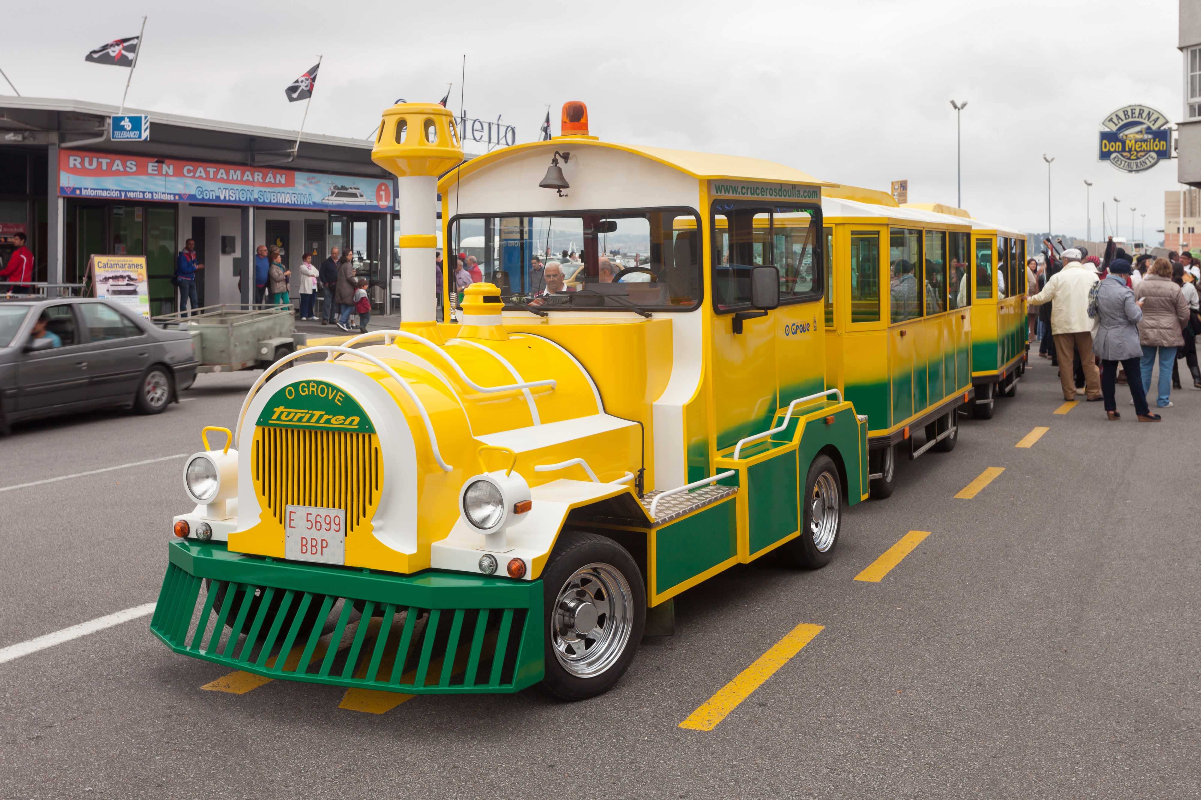 Tren turístico no Grove. Galiza-2