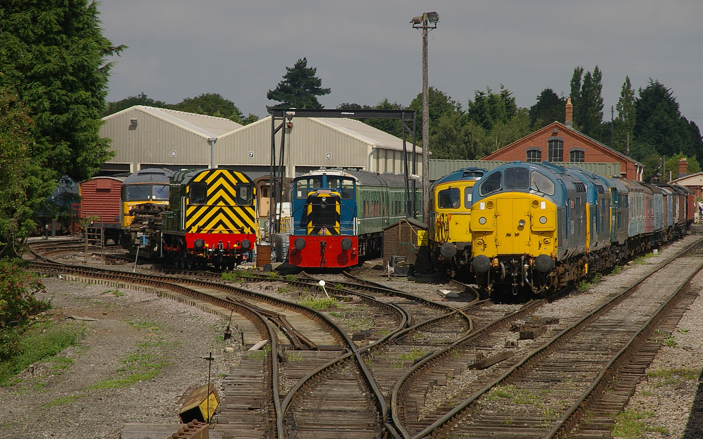 Toddington railway station MMB 05