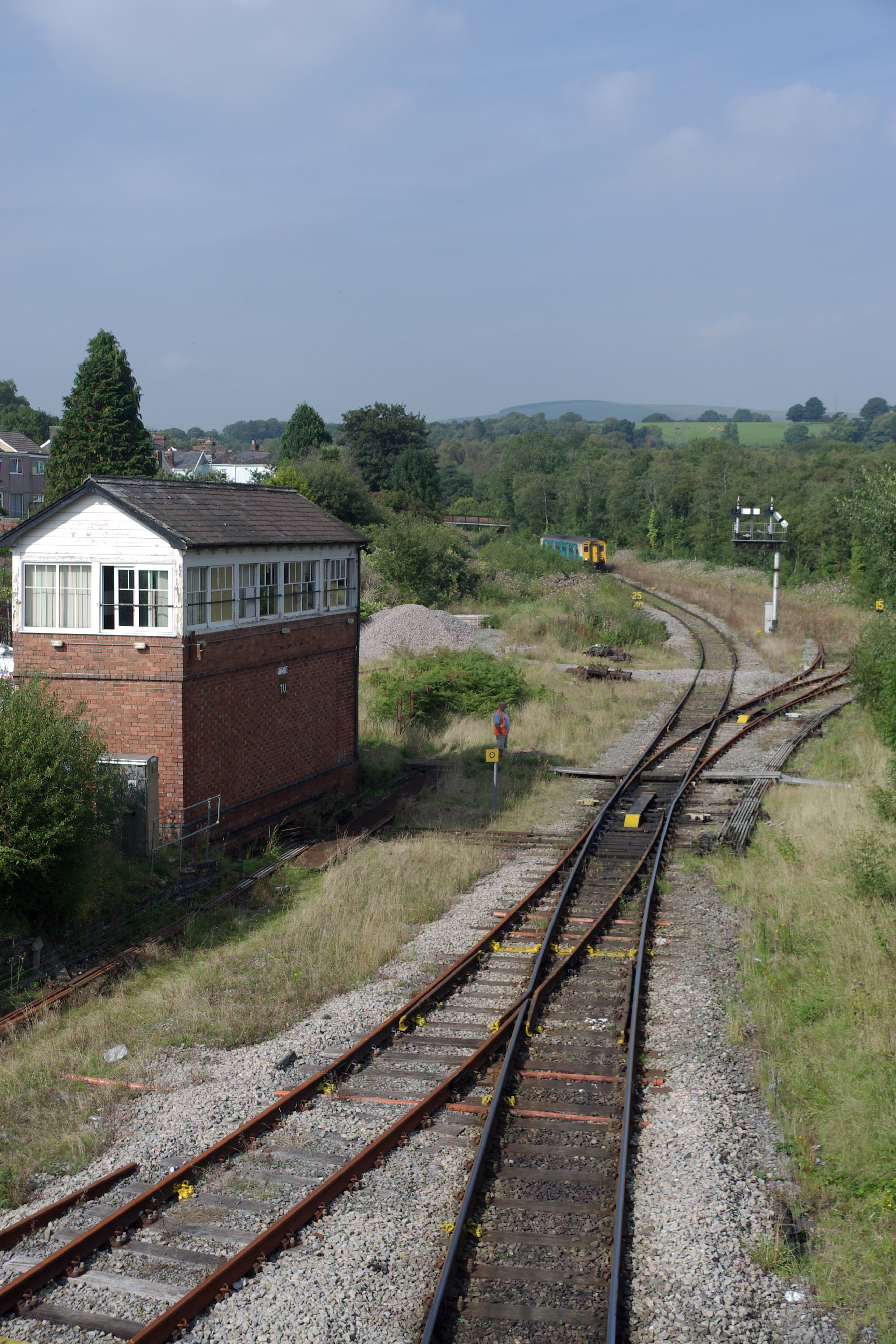 Tondu railway station MMB 07 150252