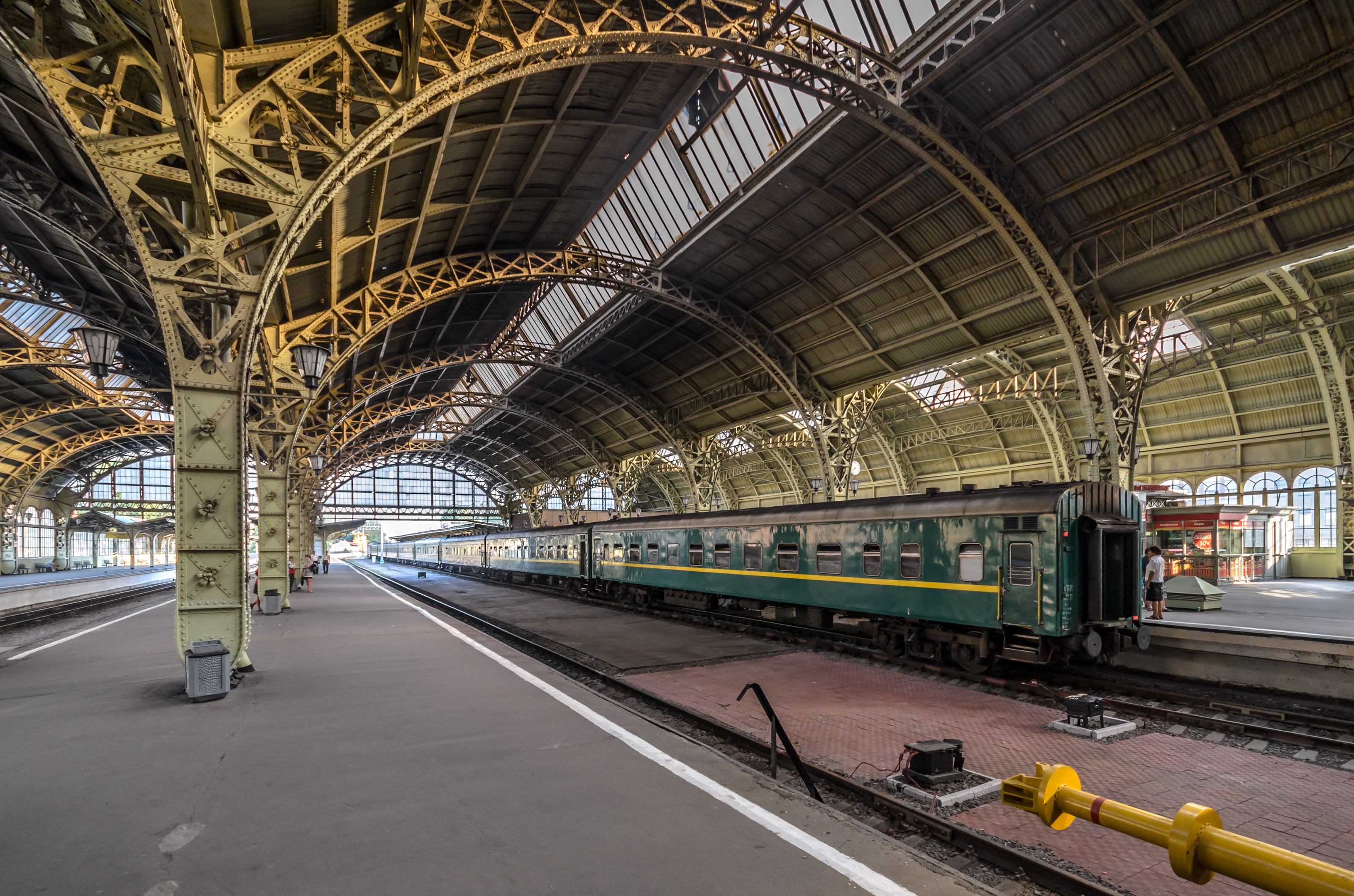 Vitebsky Rail Terminal Platforms 3