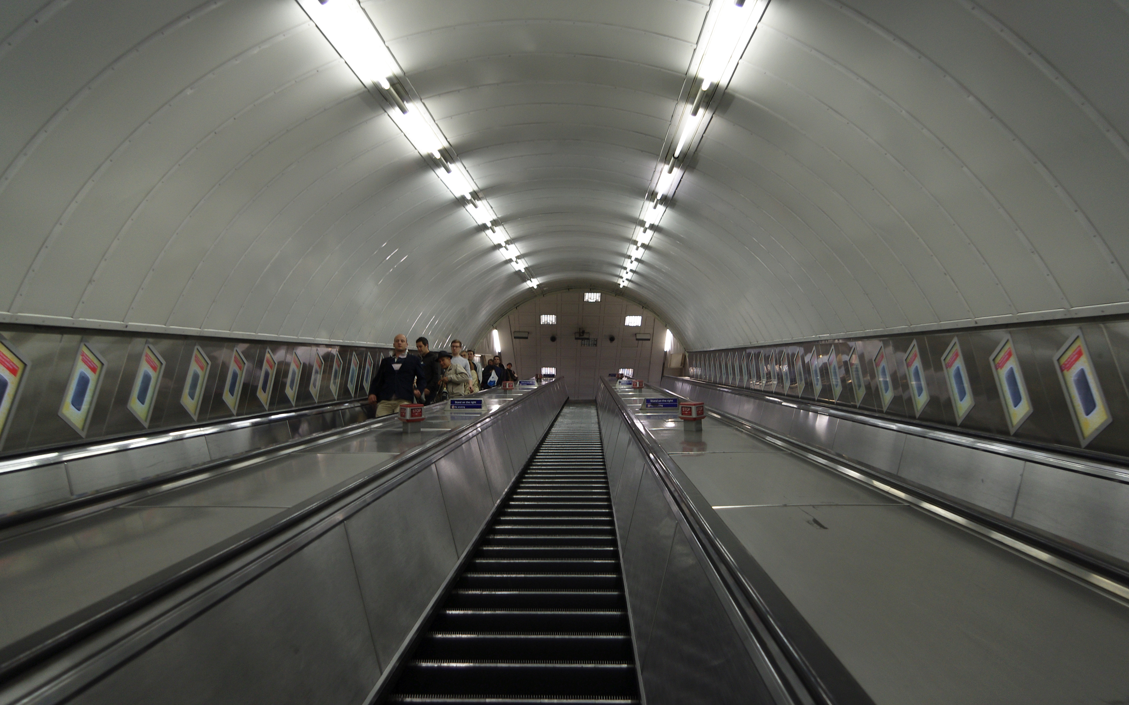Waterloo station MMB 21