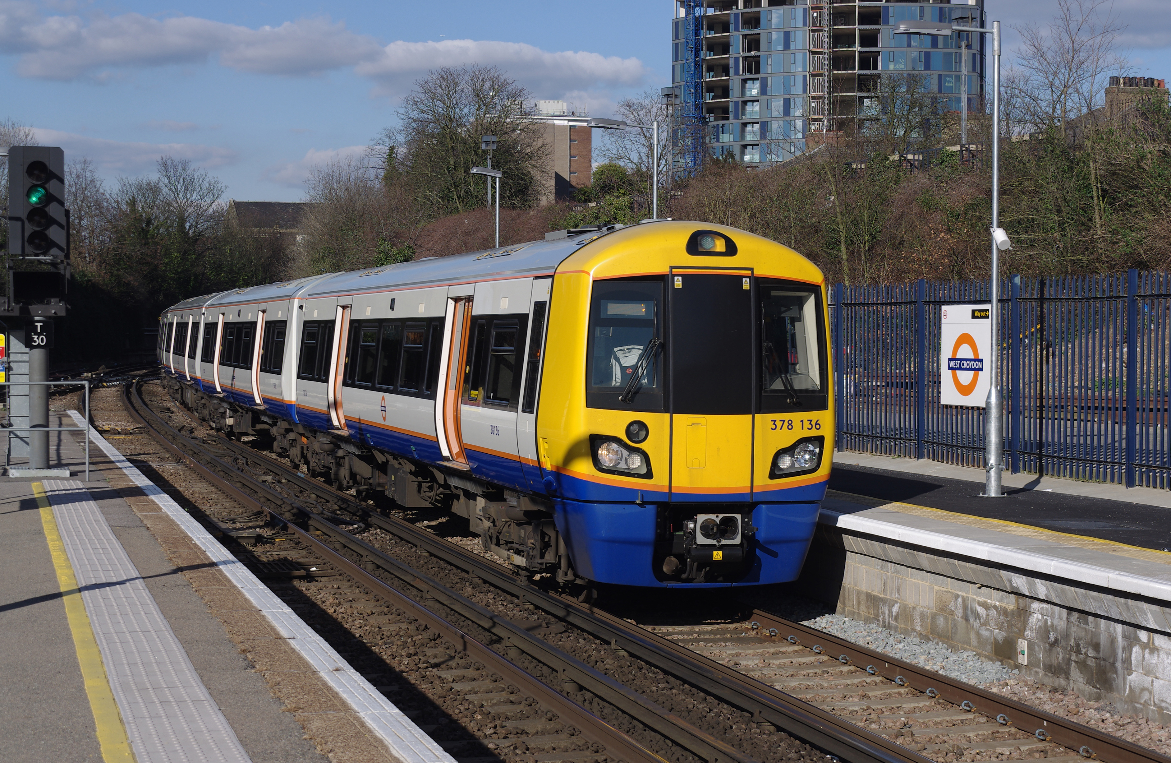 West Croydon station MMB 11 378136