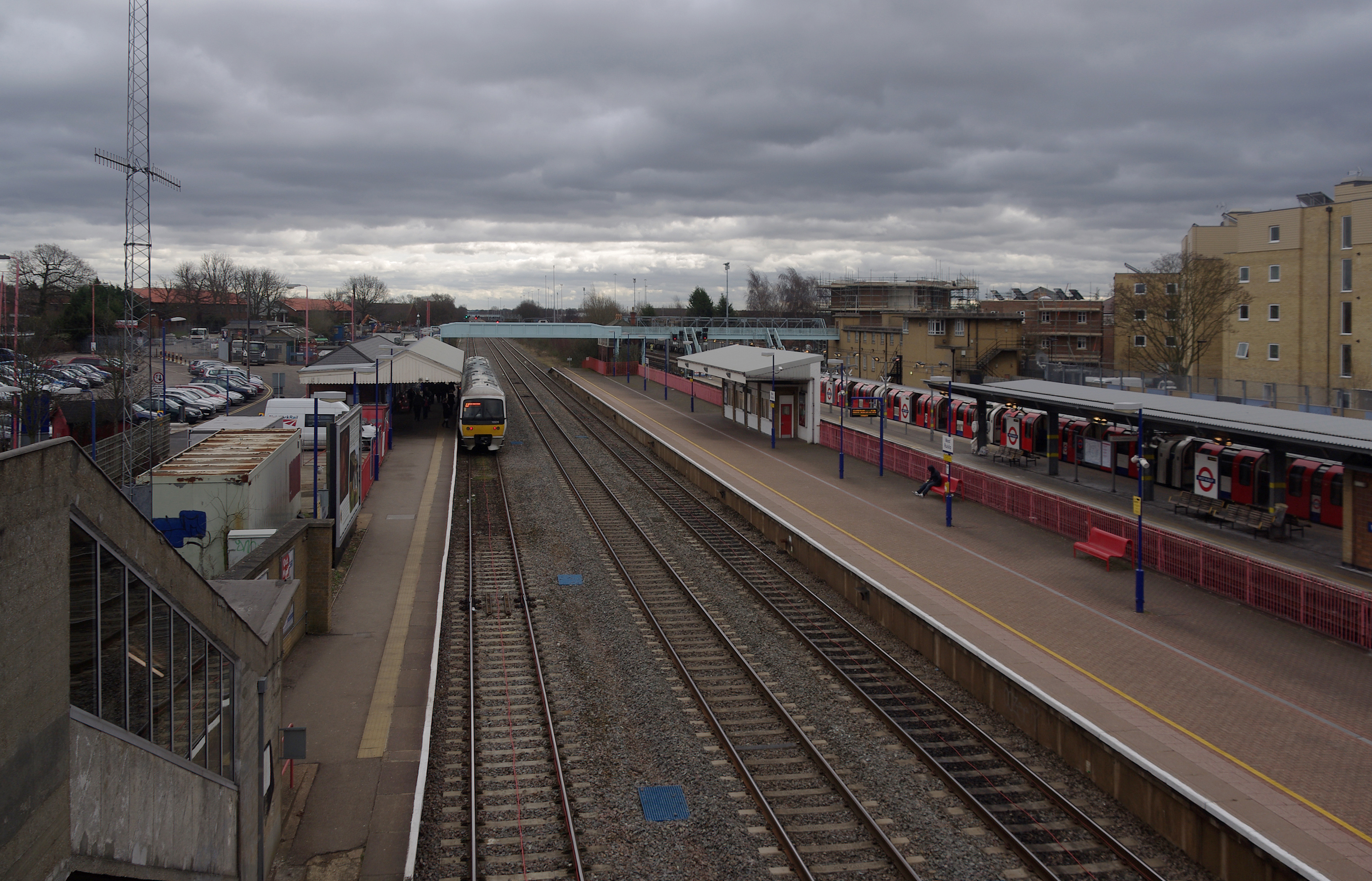 West Ruislip station MMB 29 165018