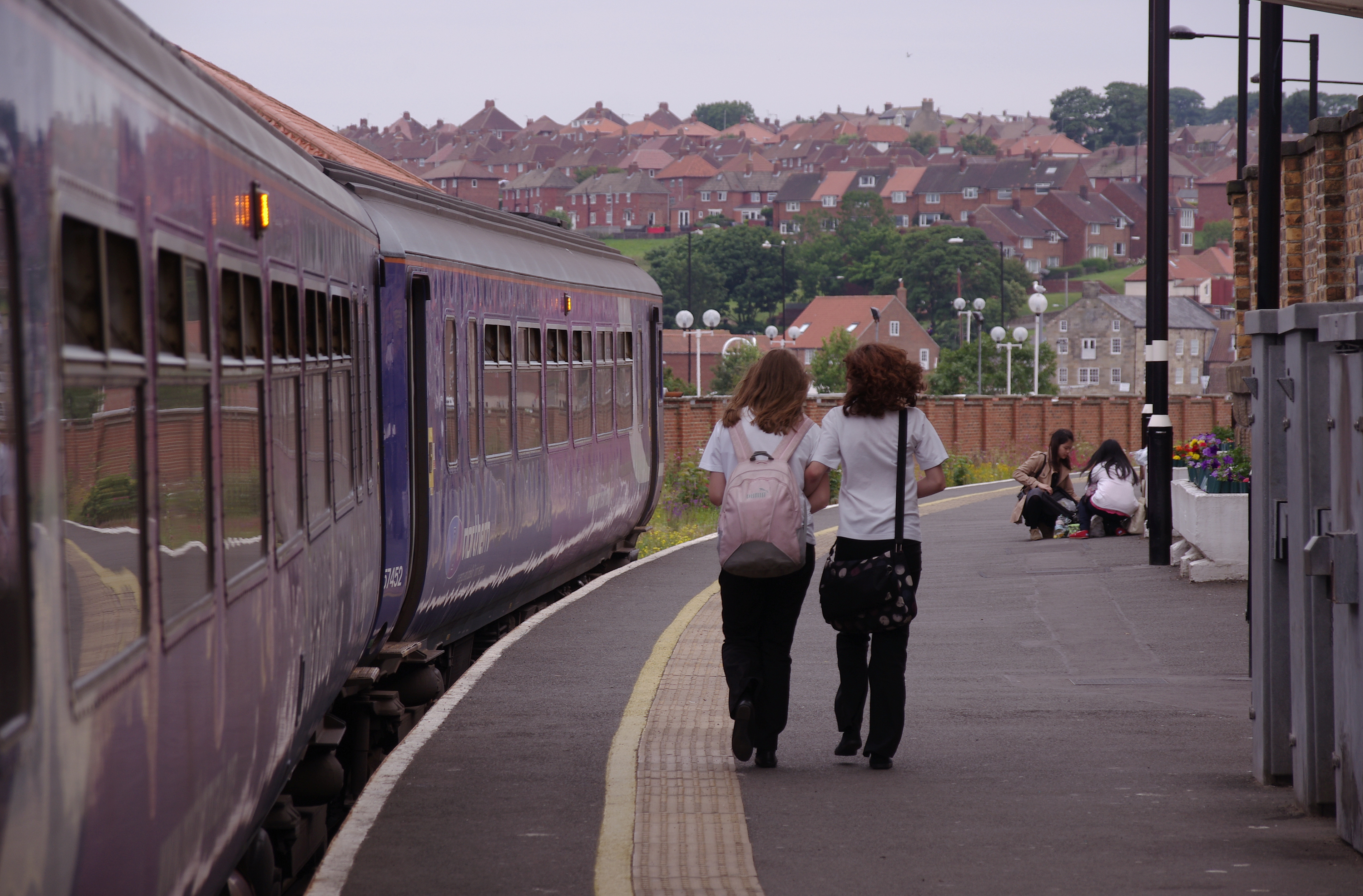 Whitby railway station MMB 08 156452