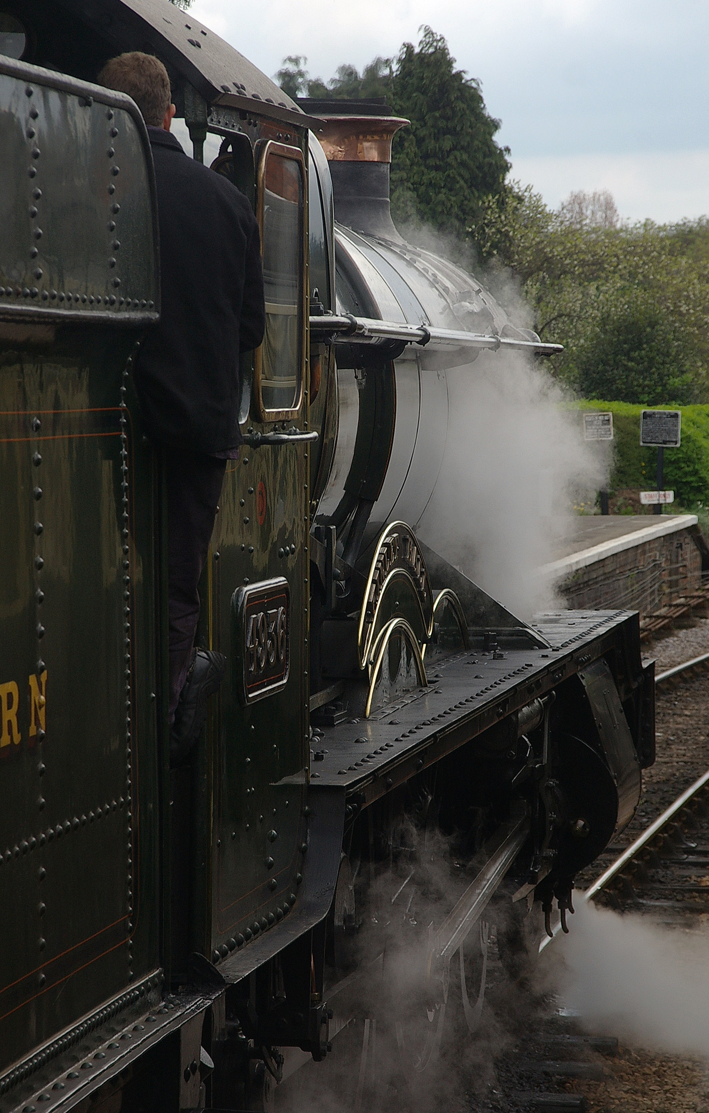 Williton railway station MMB 03 4936