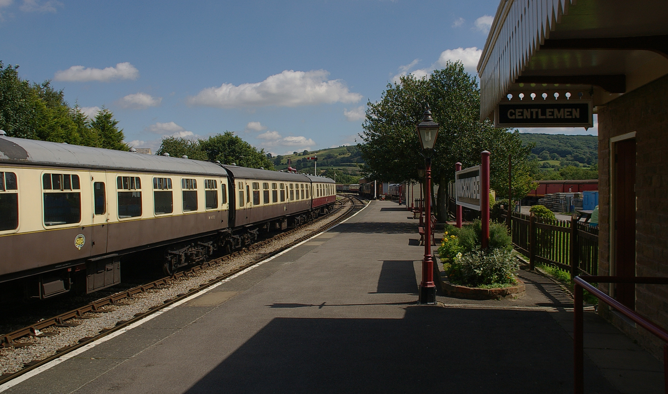 Winchcombe railway station MMB 02
