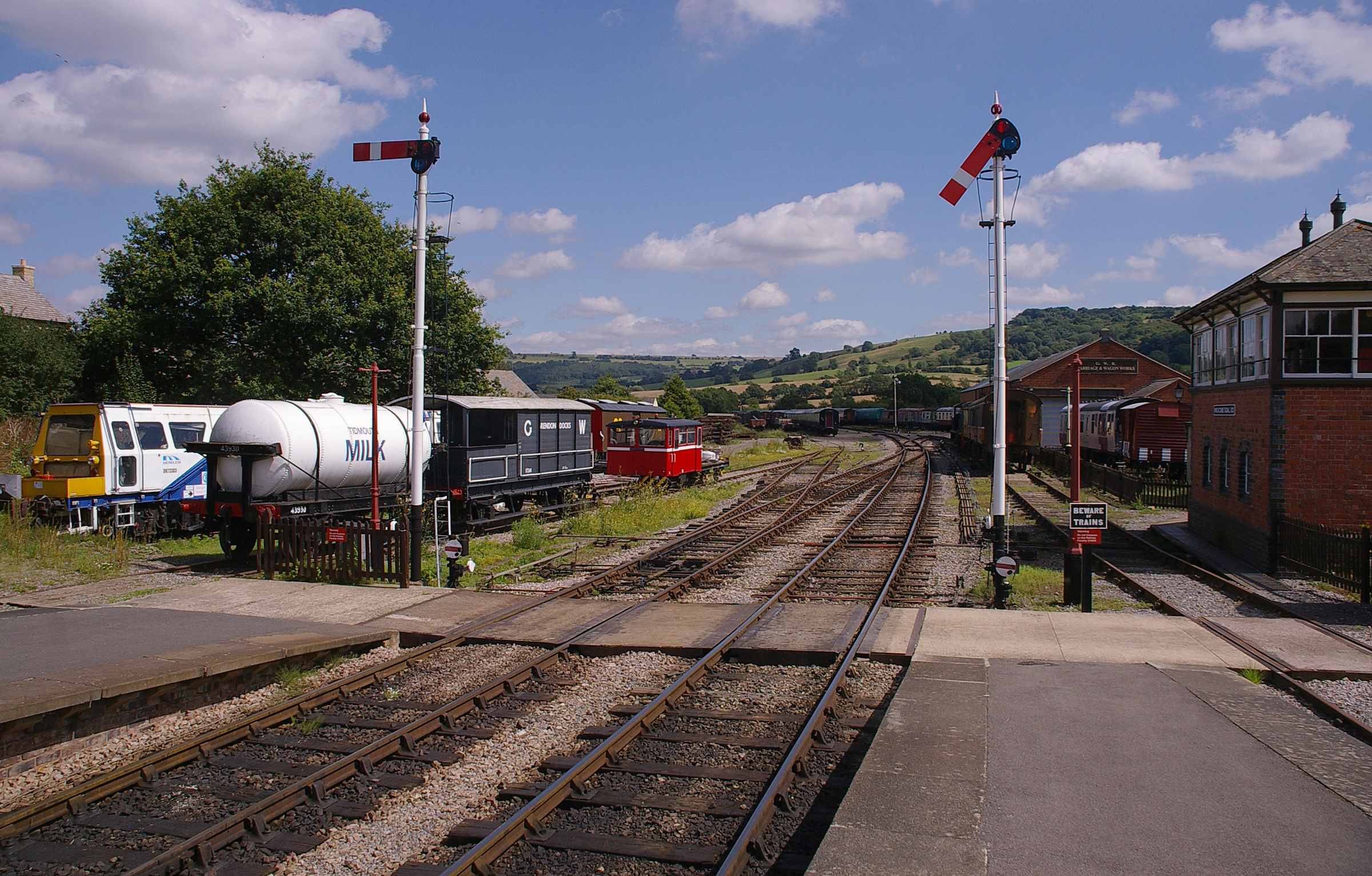 Winchcombe railway station MMB 03