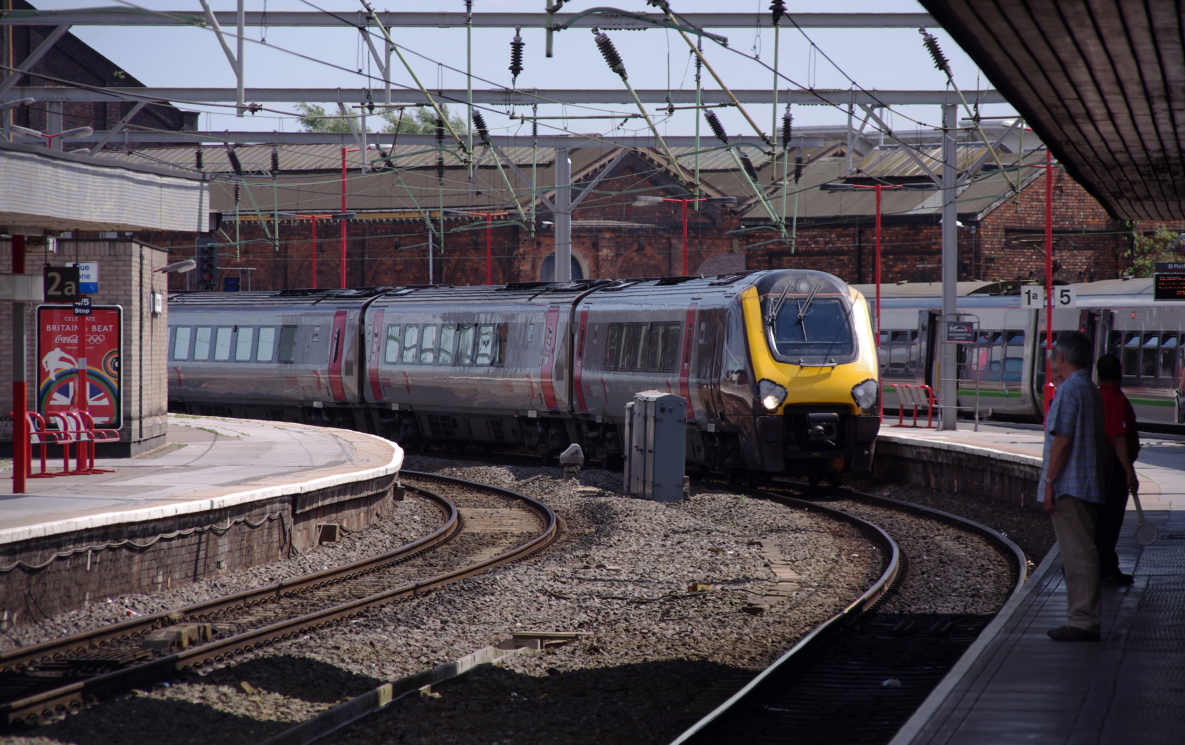 Wolverhampton railway station MMB 20 221133