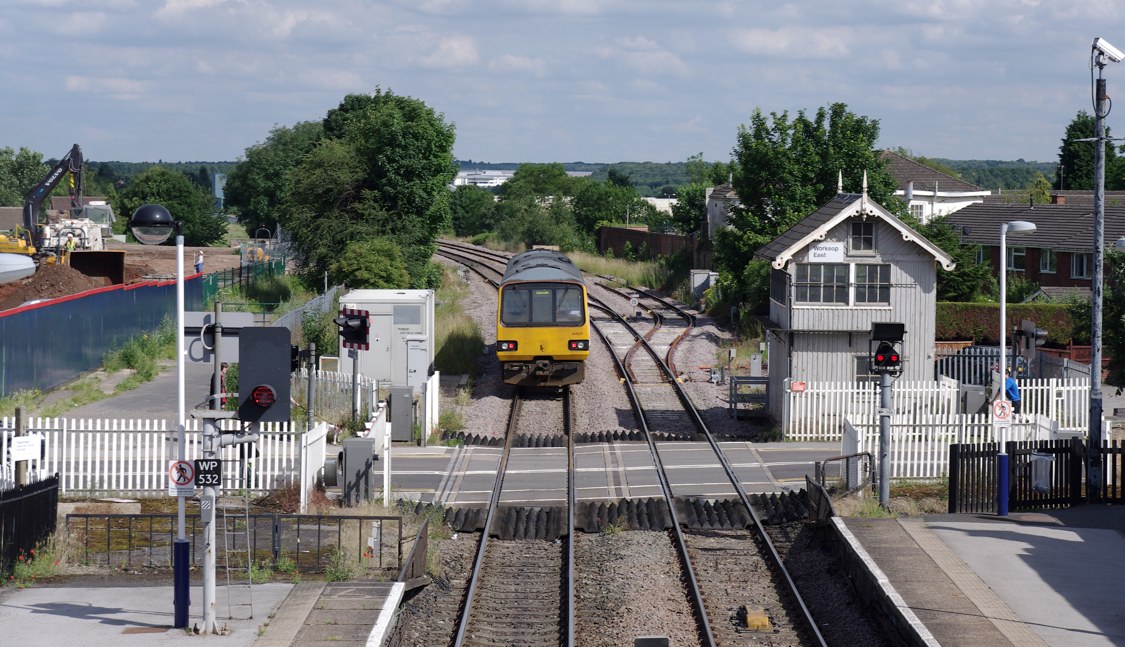 Worksop railway station MMB 11 144011