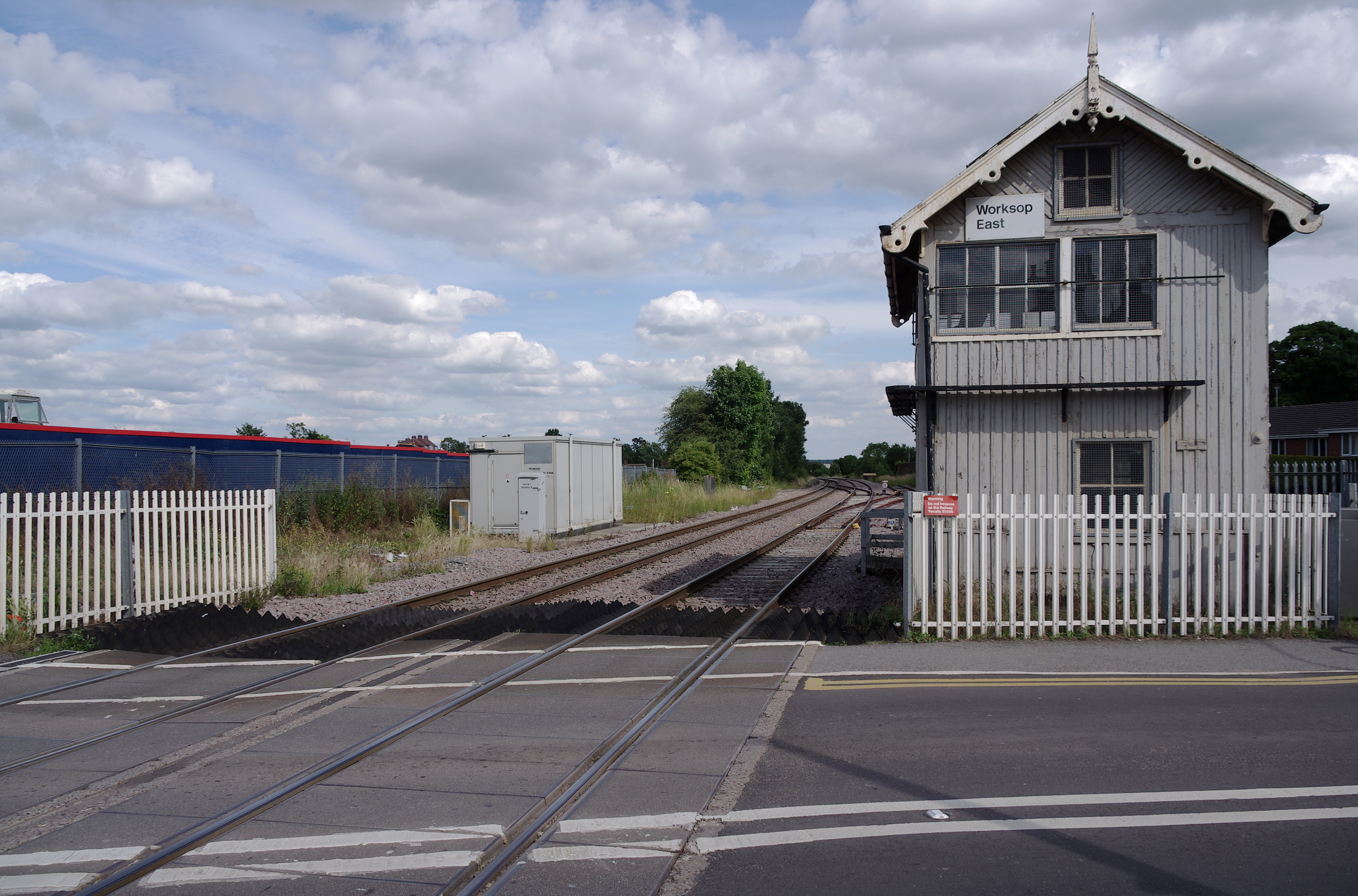 Worksop railway station MMB 15