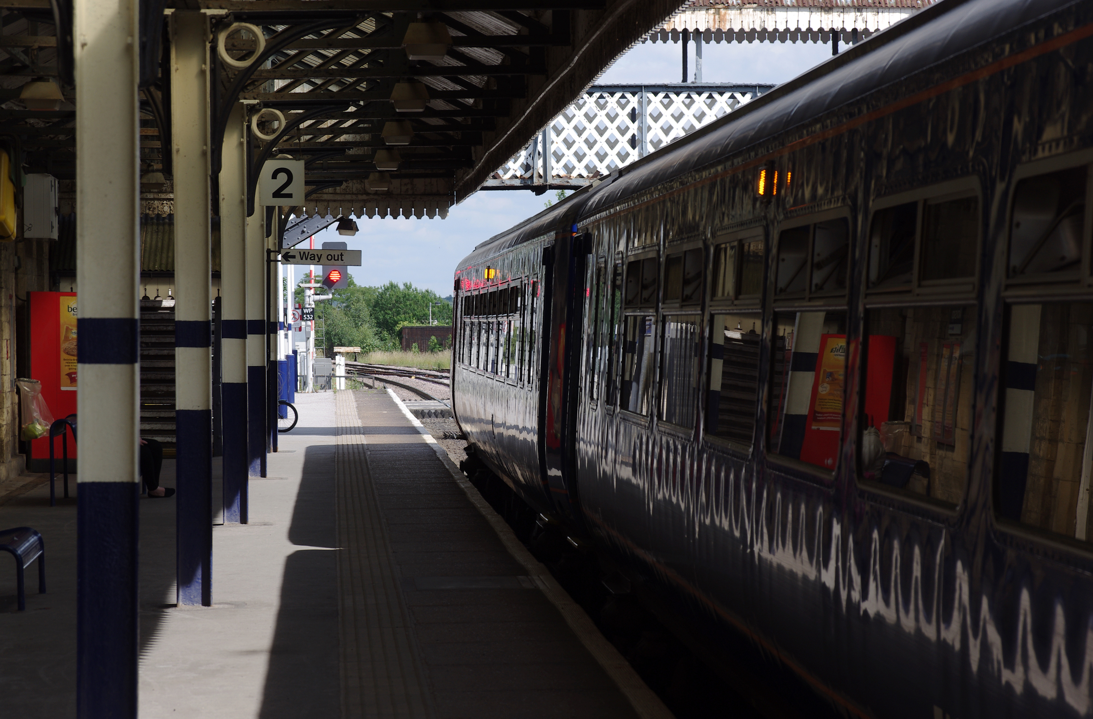 Worksop railway station MMB 19 156404