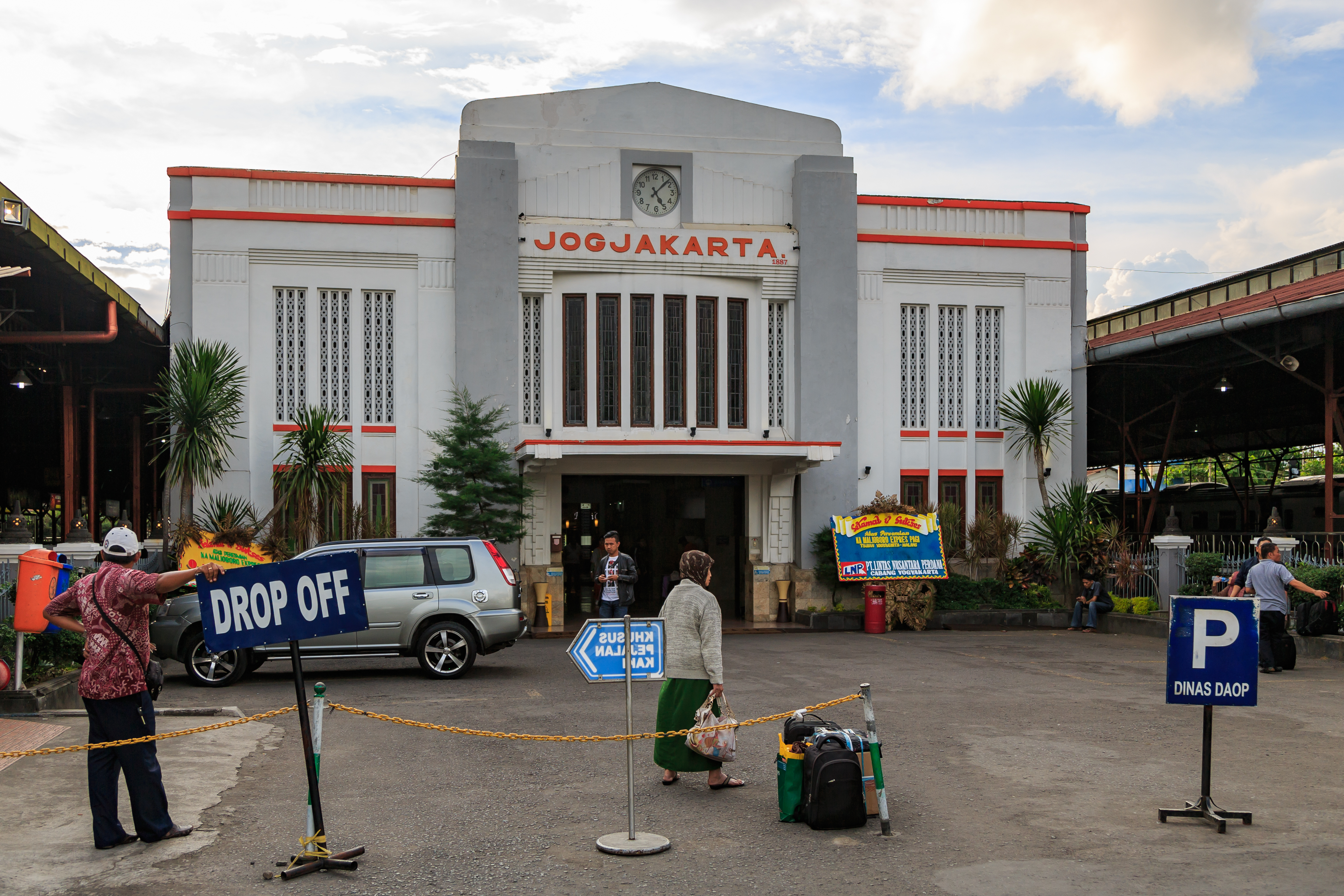 Yogyakarta Indonesia Tugu-Train-Station-01