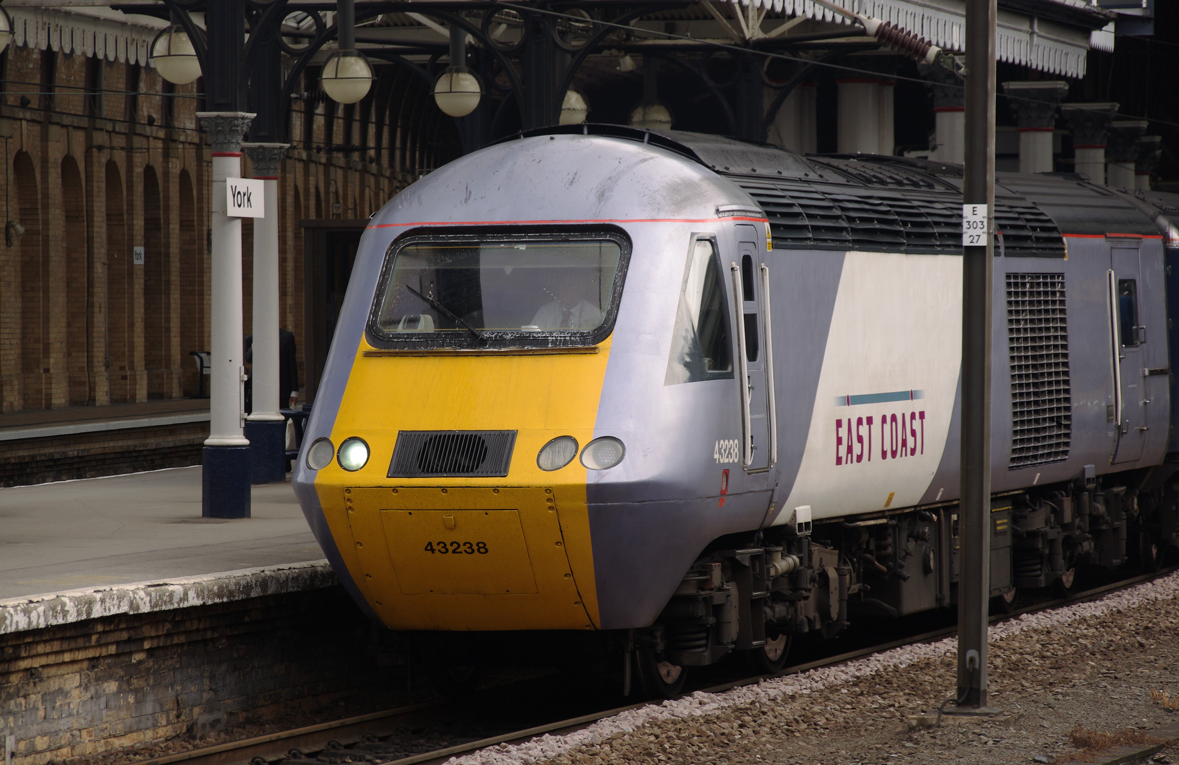 York railway station MMB 05 43238